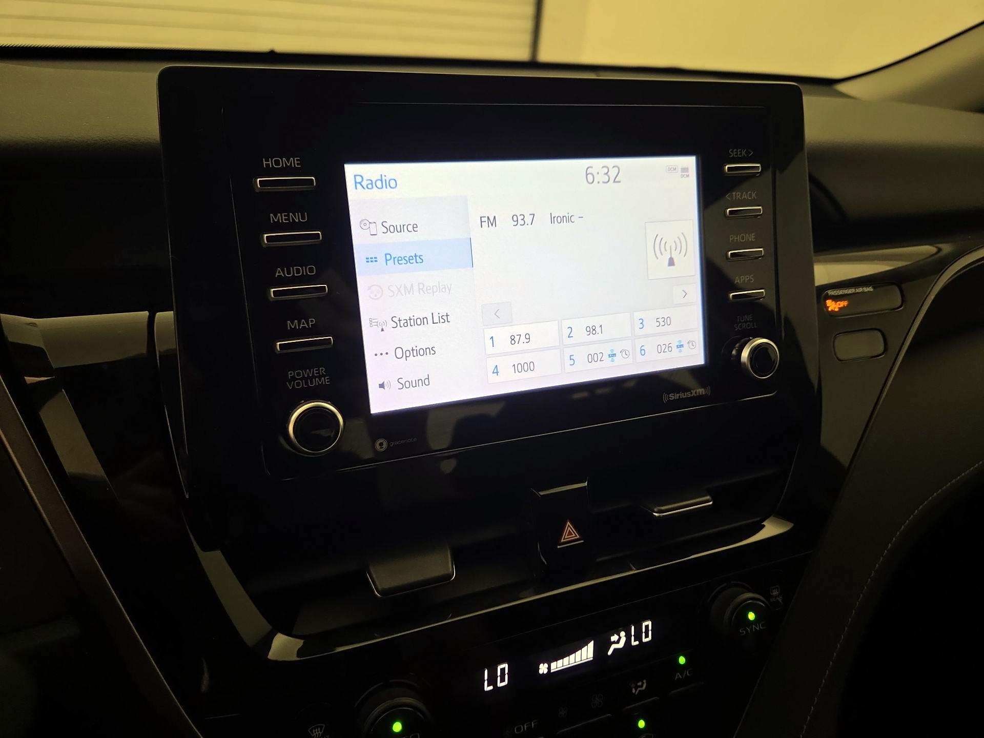 Thumbnail: 2022 Toyota Camry - 15