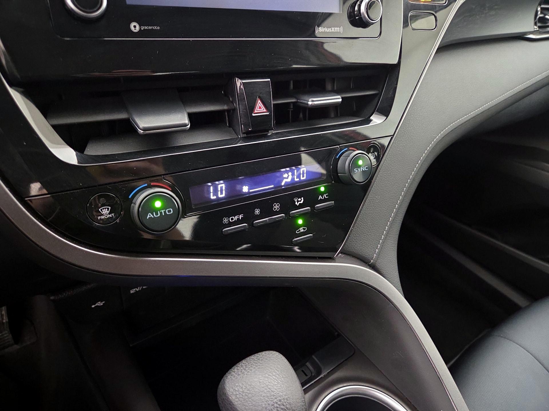 Thumbnail: 2022 Toyota Camry - 16