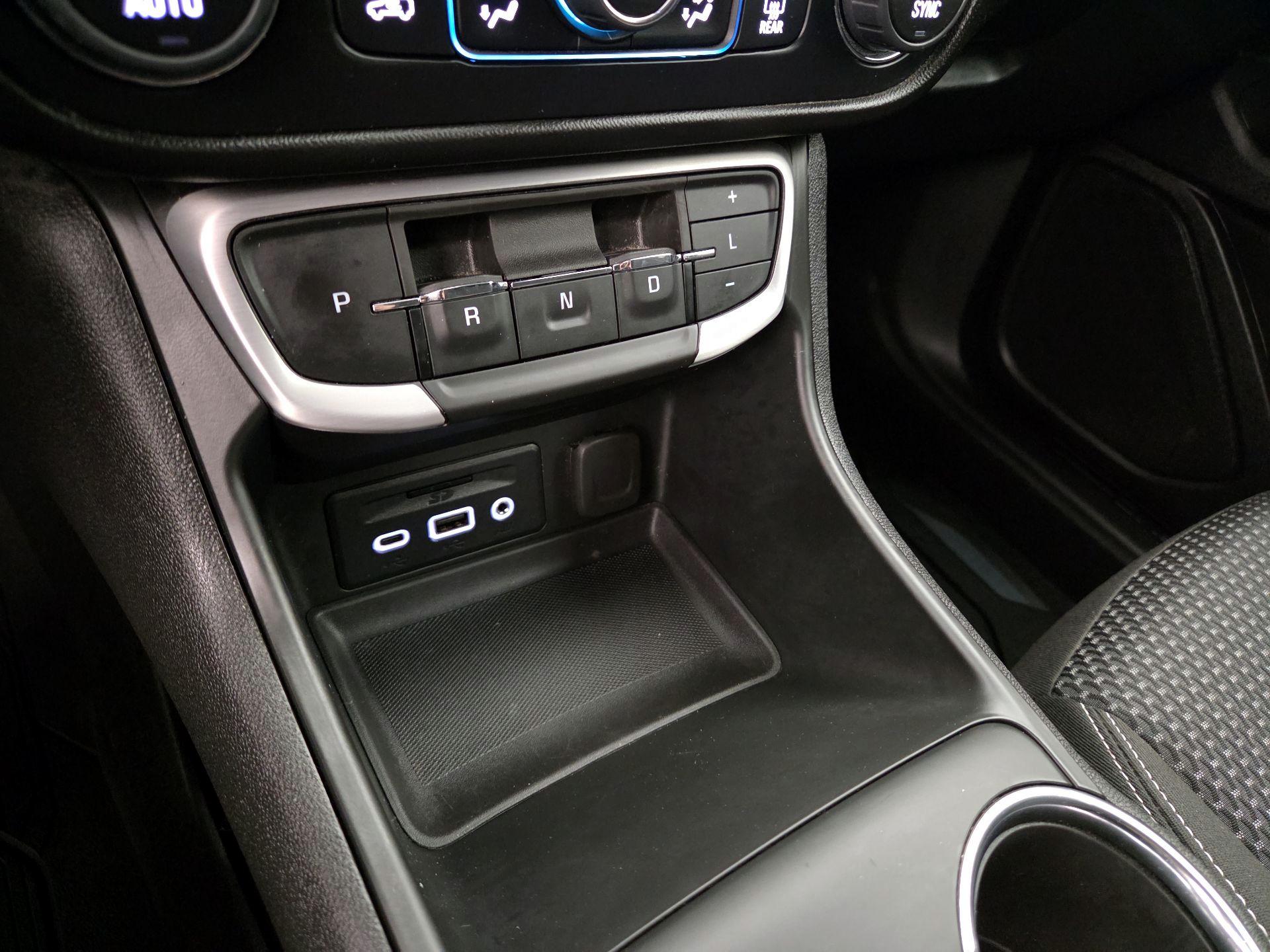 Thumbnail: 2023 GMC Terrain - 17