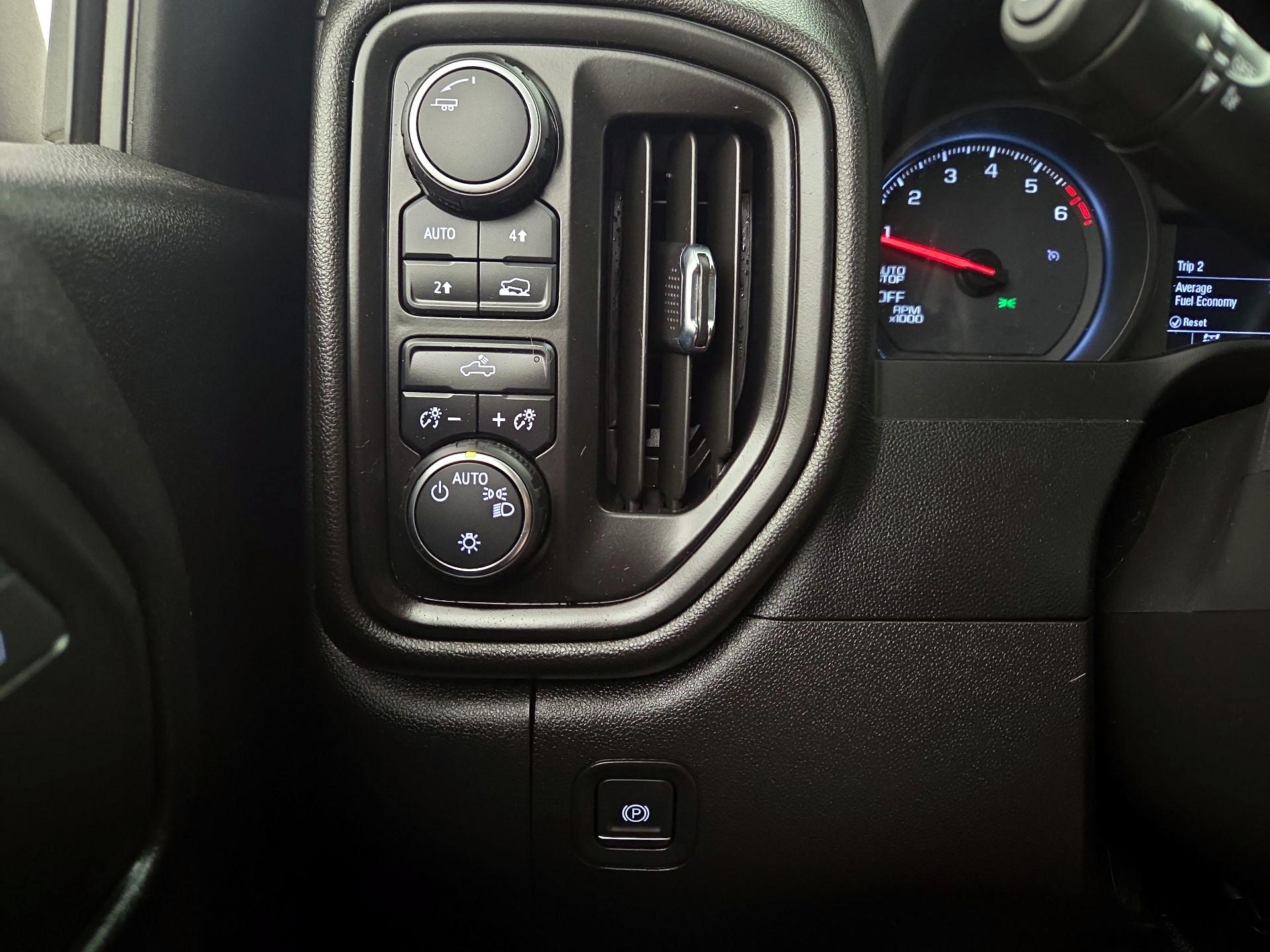 Thumbnail: 2022 Chevrolet Silverado 1500 - 13