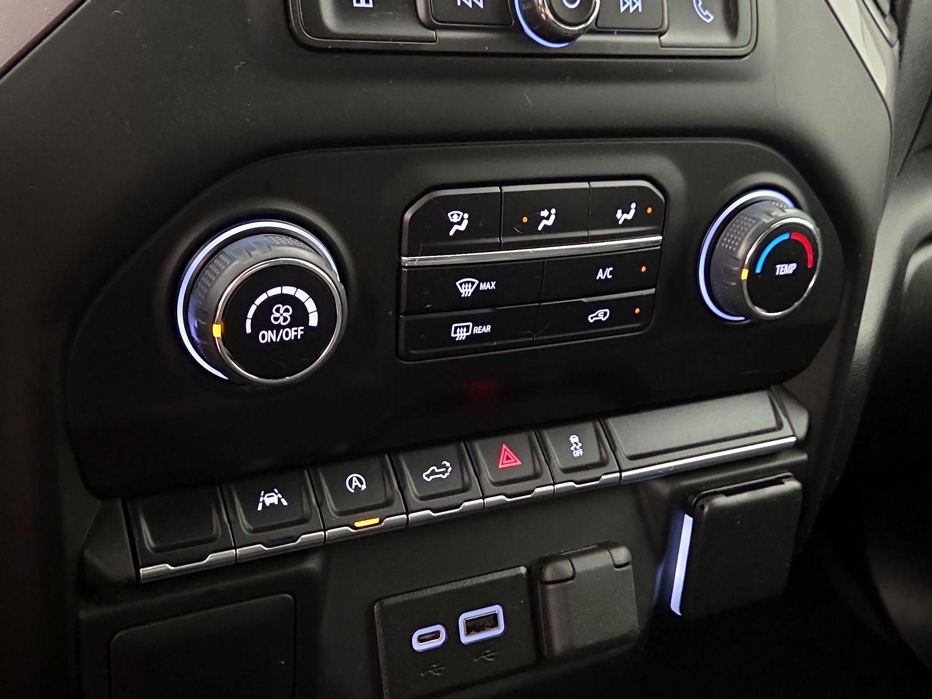 Thumbnail: 2022 Chevrolet Silverado 1500 - 16