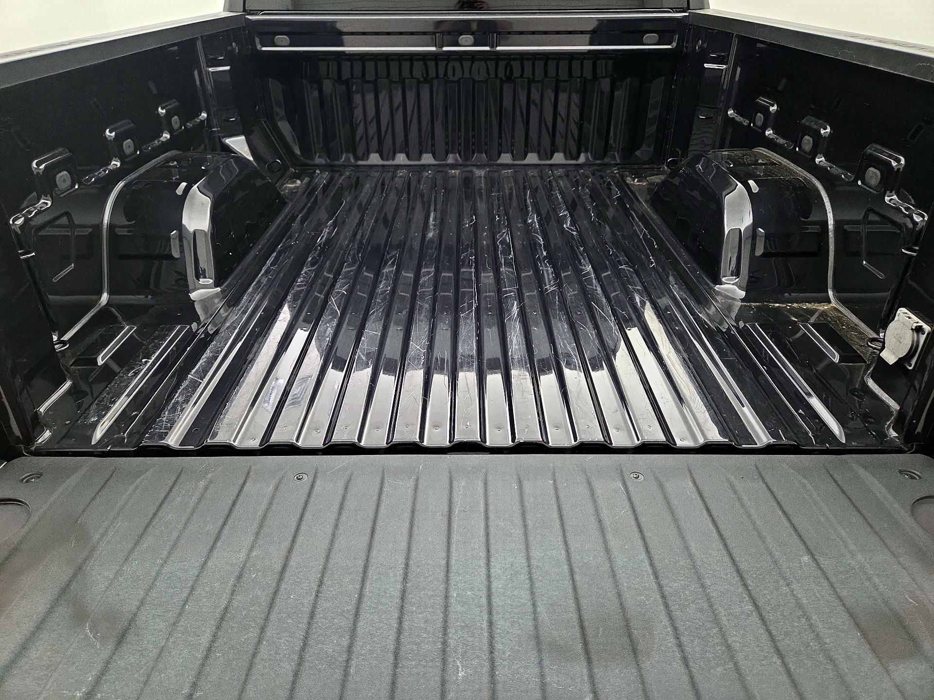 Thumbnail: 2022 Chevrolet Silverado 1500 - 20