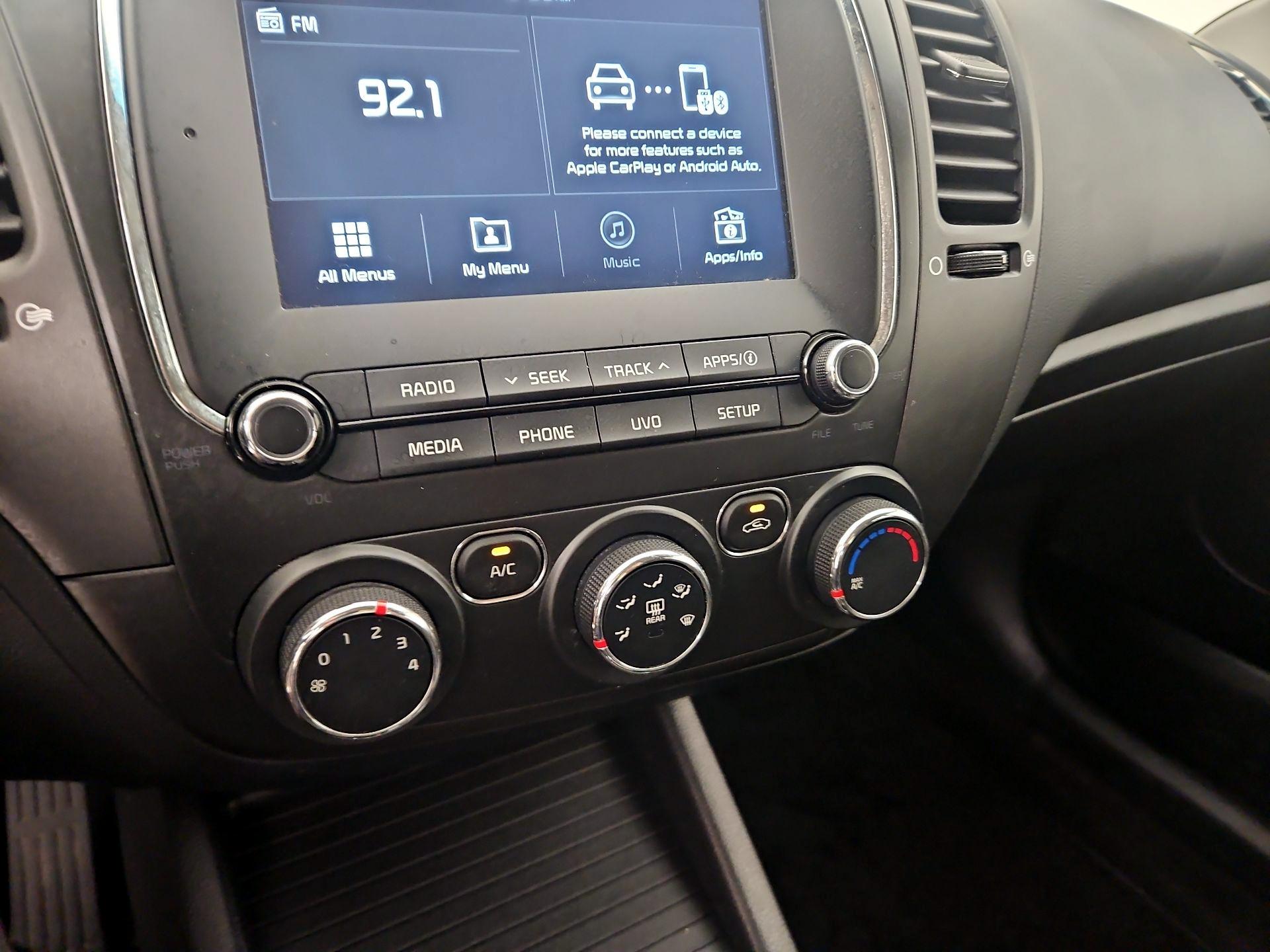 Thumbnail: 2017 Kia Forte - 16