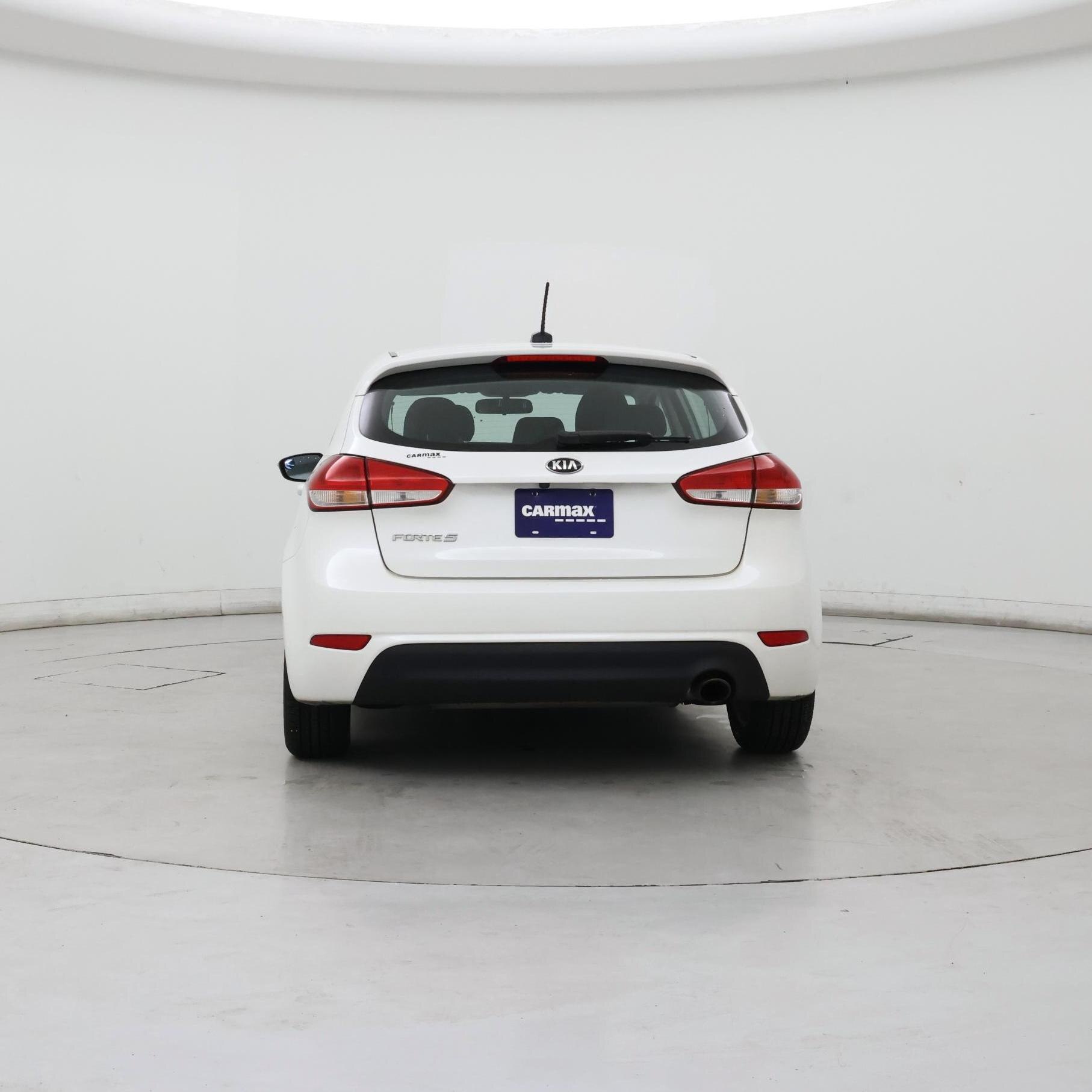 Thumbnail: 2017 Kia Forte - 6