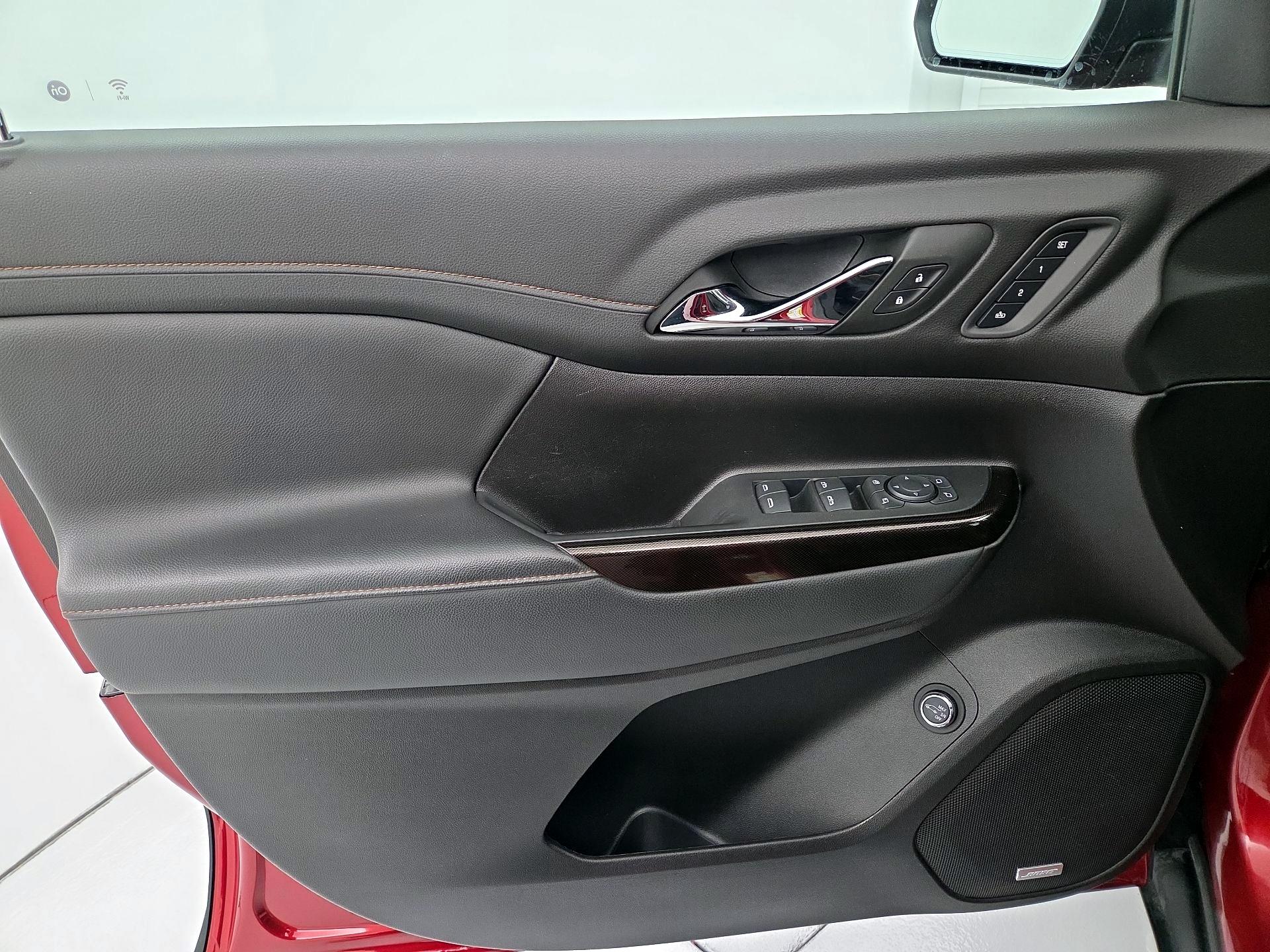 Thumbnail: 2023 GMC Acadia - 12