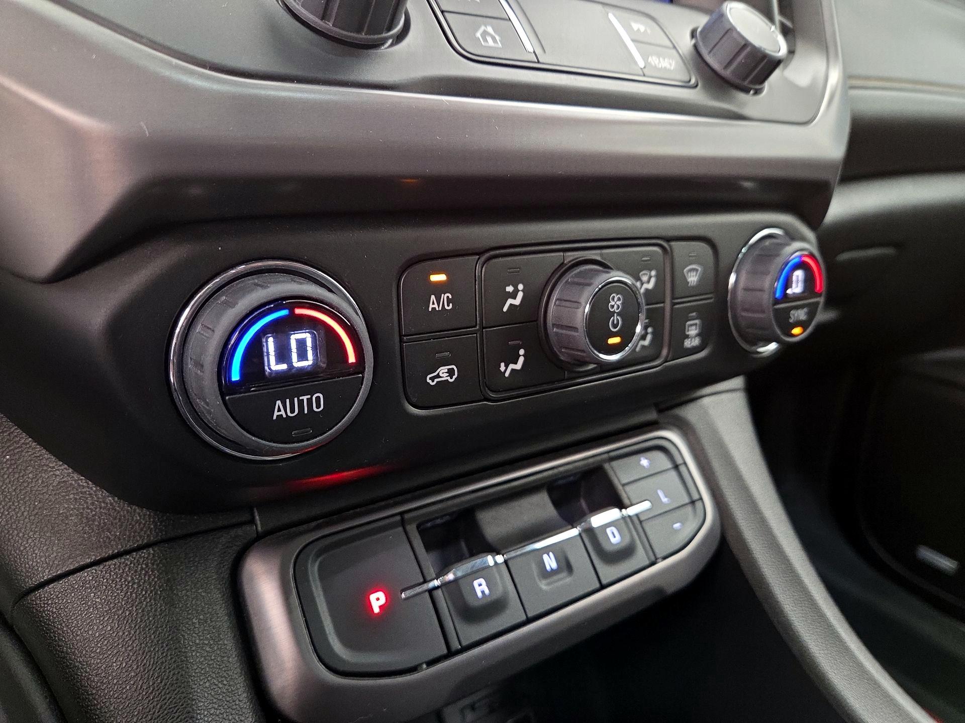 Thumbnail: 2023 GMC Acadia - 17