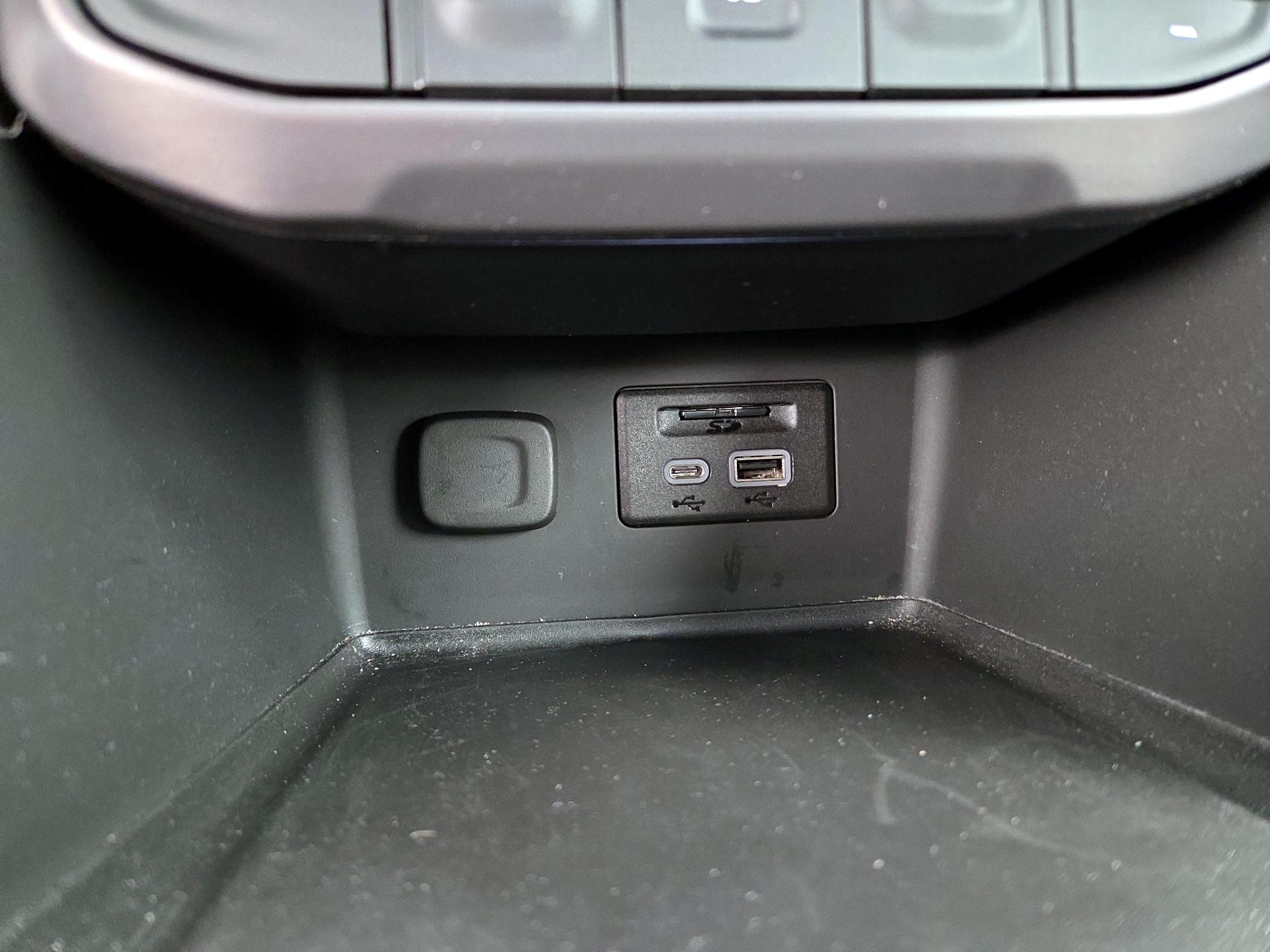 Thumbnail: 2023 GMC Acadia - 19