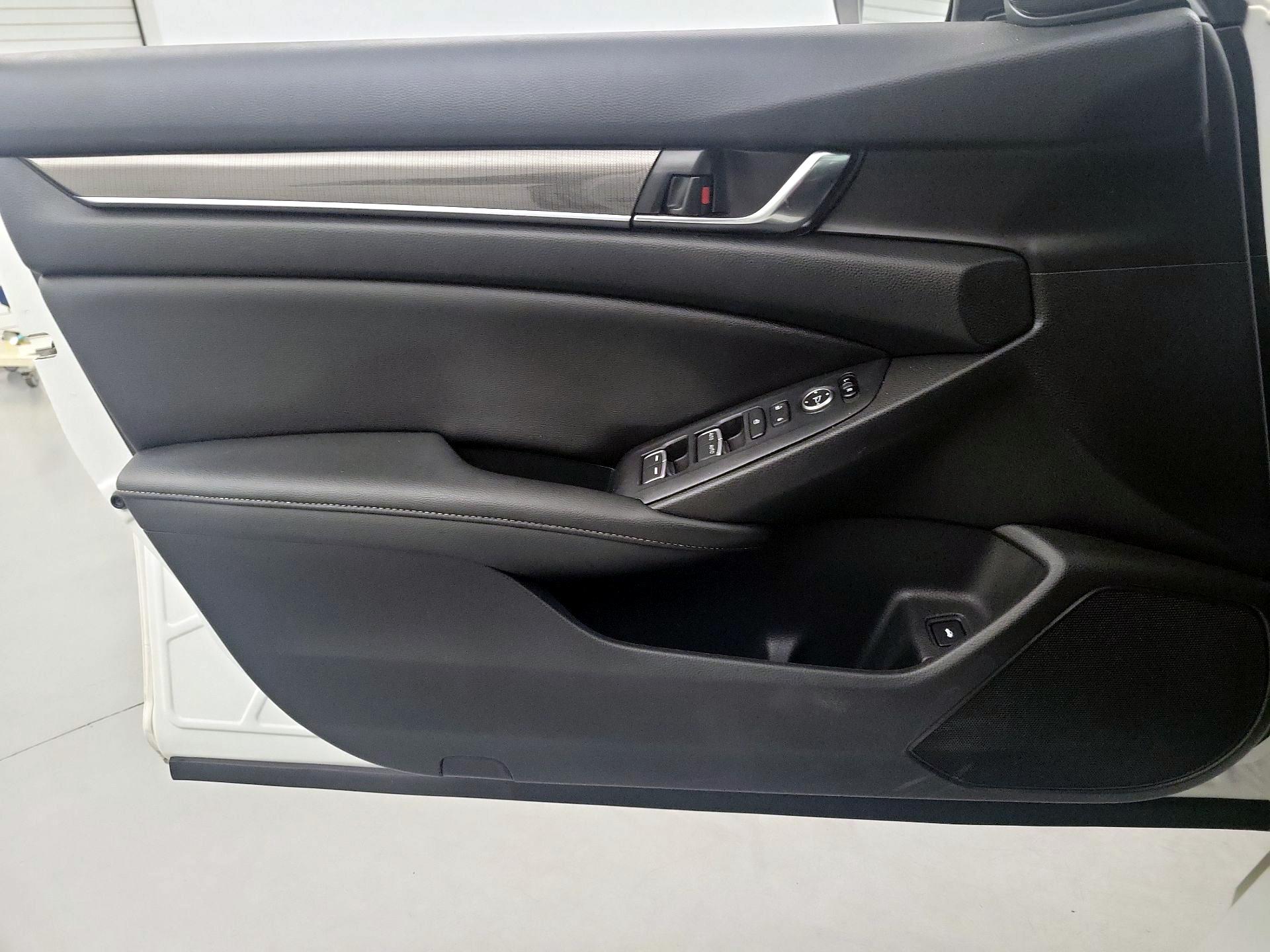 Thumbnail: 2020 Honda Accord - 12