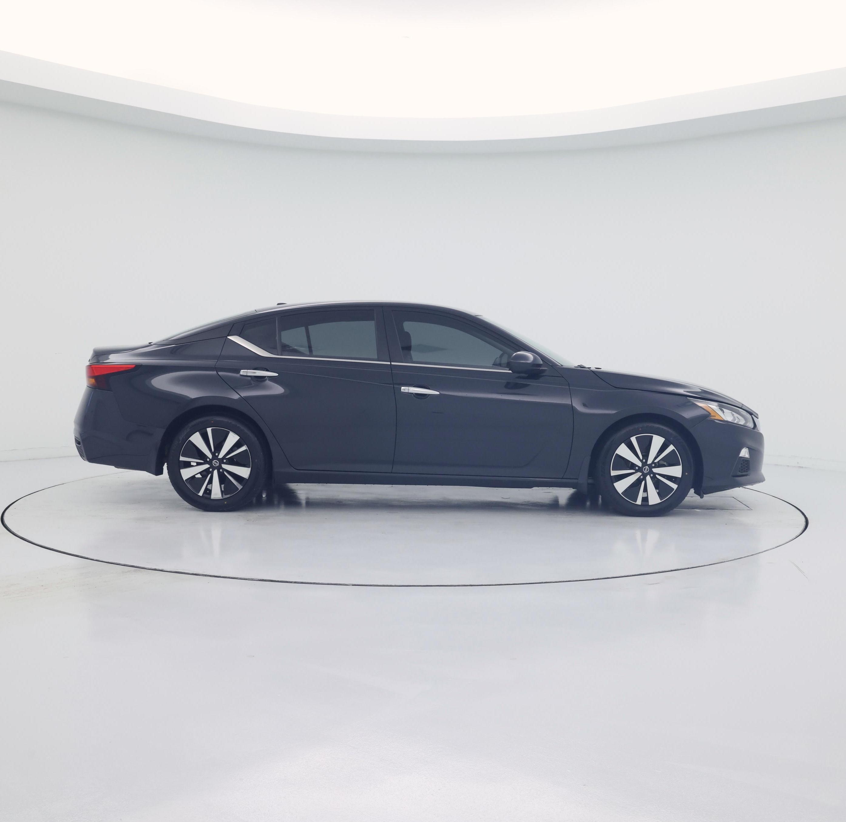 Thumbnail: 2022 Nissan Altima - 7