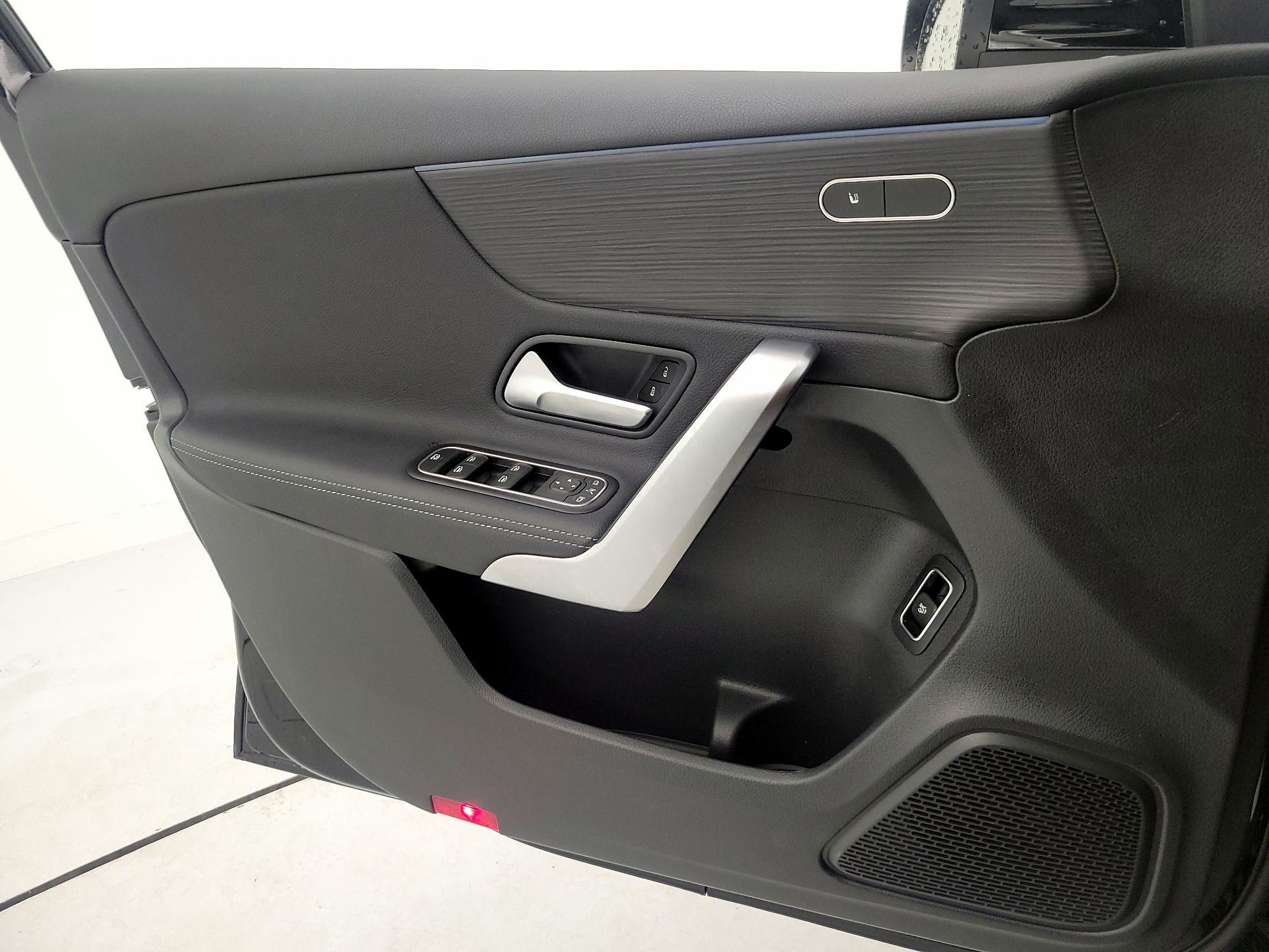 Thumbnail: 2022 Mercedes-Benz A-Class - 12