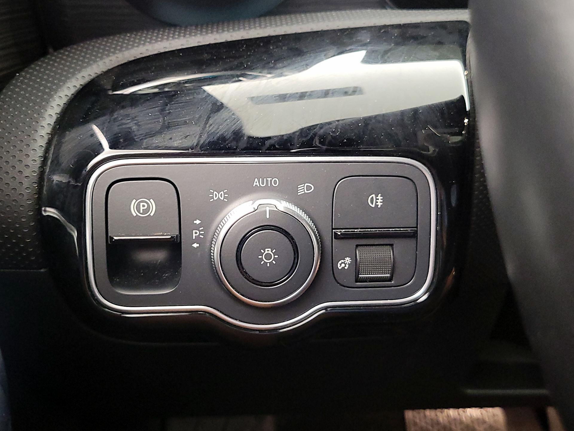 Thumbnail: 2022 Mercedes-Benz A-Class - 13