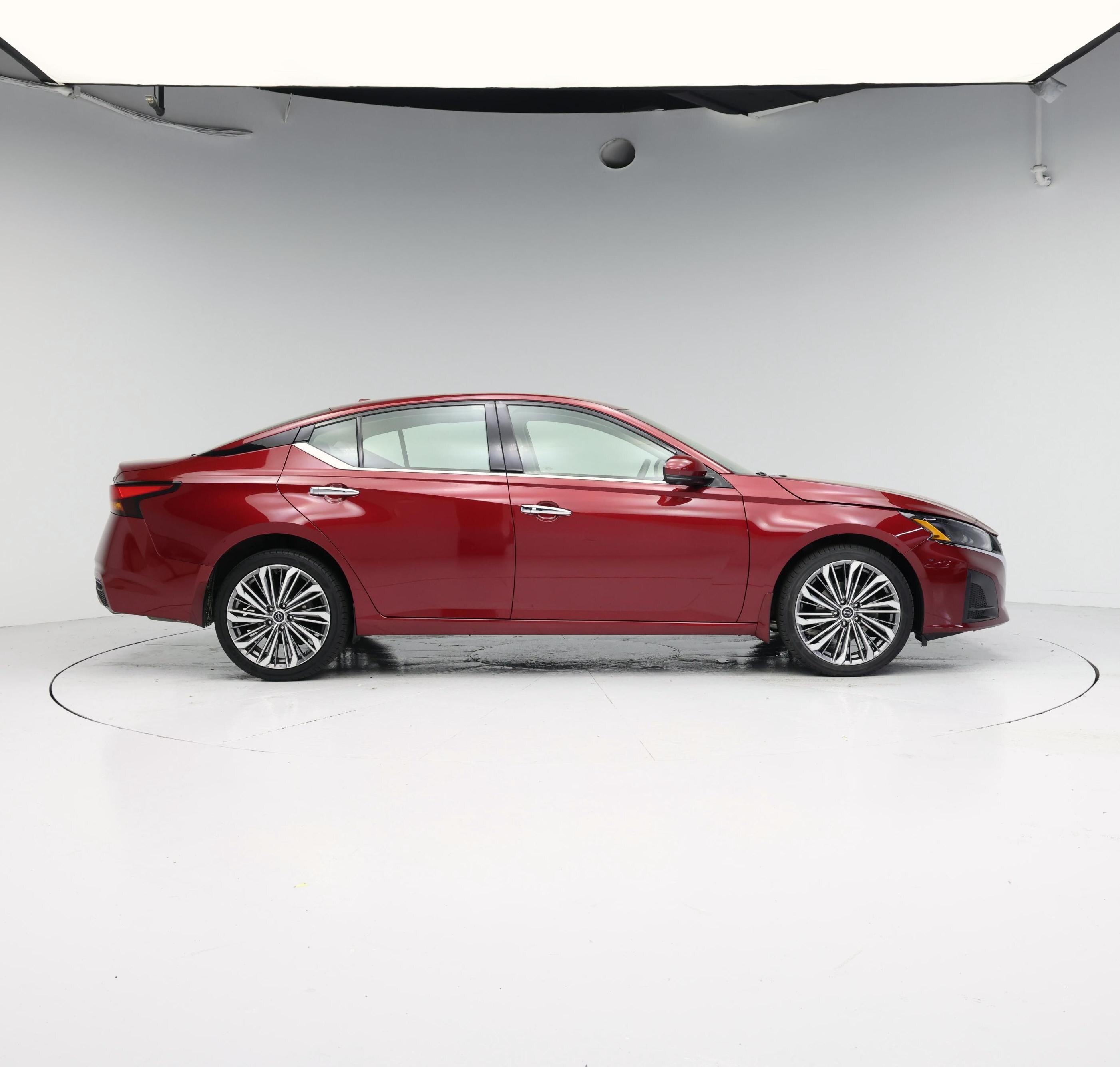 Thumbnail: 2023 Nissan Altima - 7