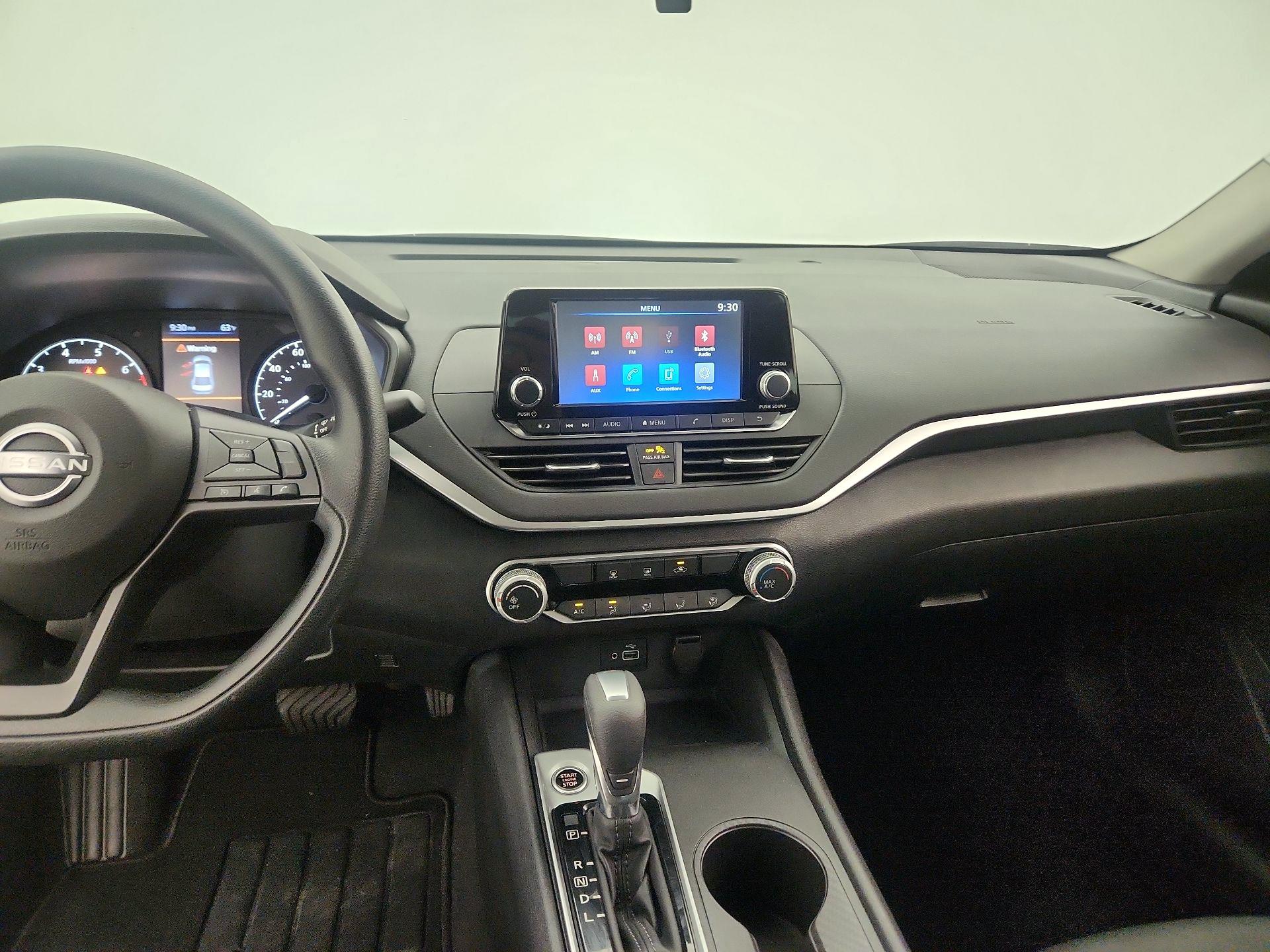 Thumbnail: 2023 Nissan Altima - 9