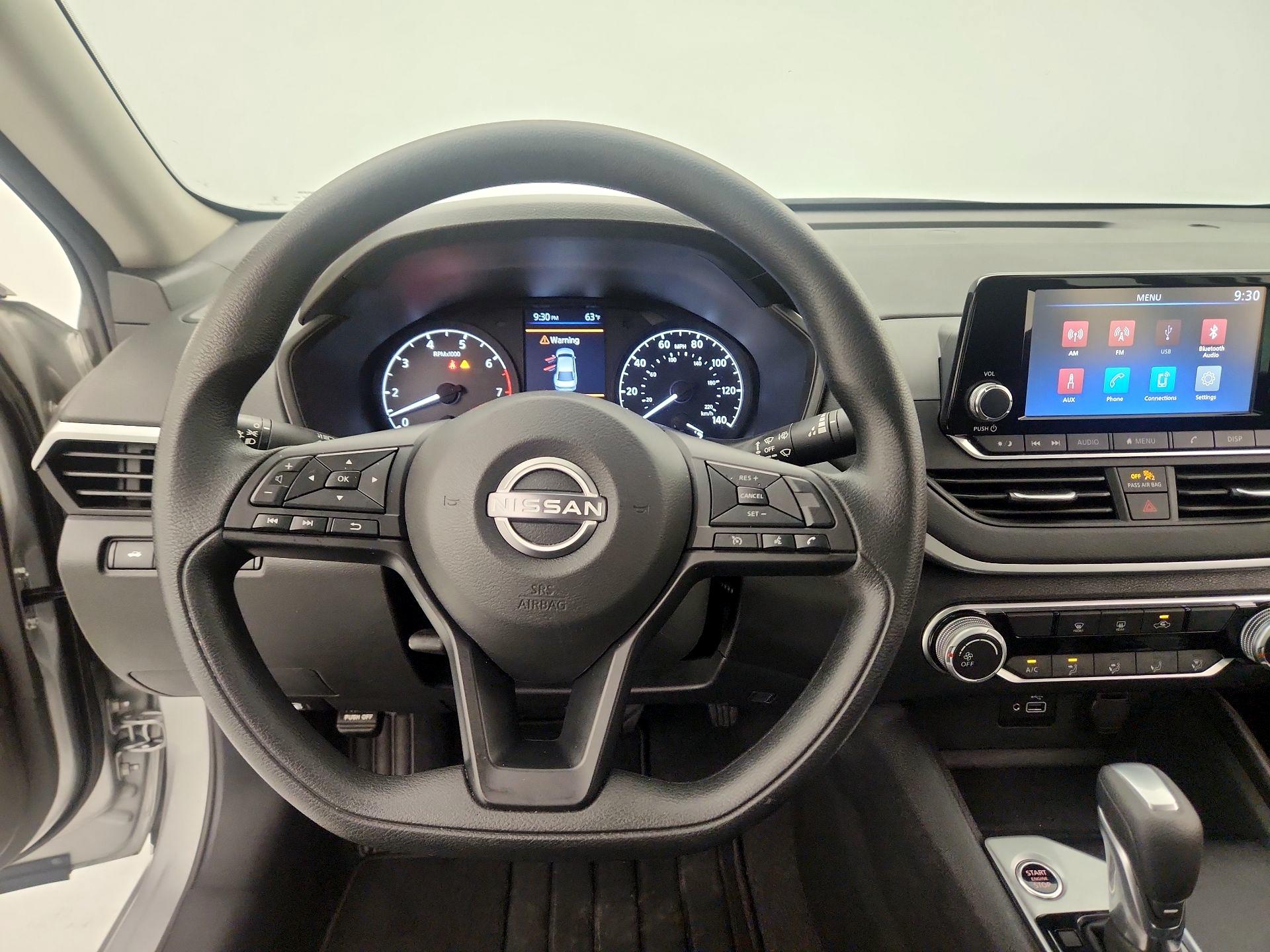 Thumbnail: 2023 Nissan Altima - 10