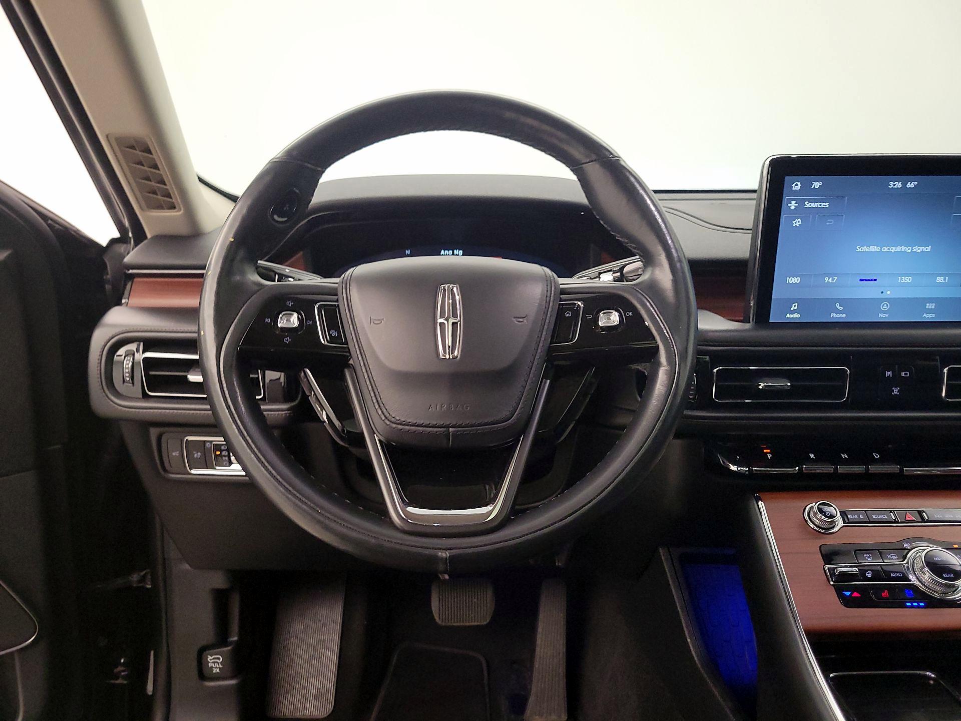 Thumbnail: 2022 Lincoln Aviator - 10