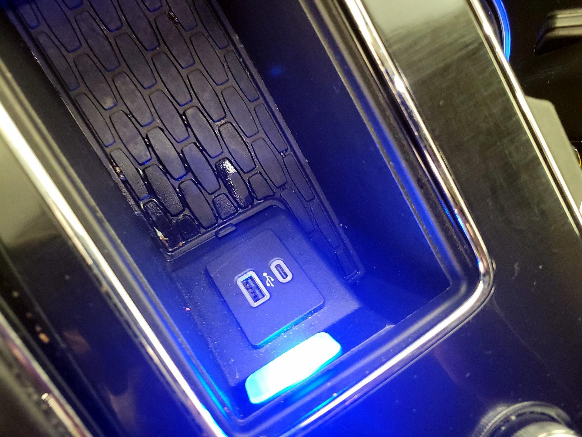 Thumbnail: 2022 Lincoln Aviator - 18