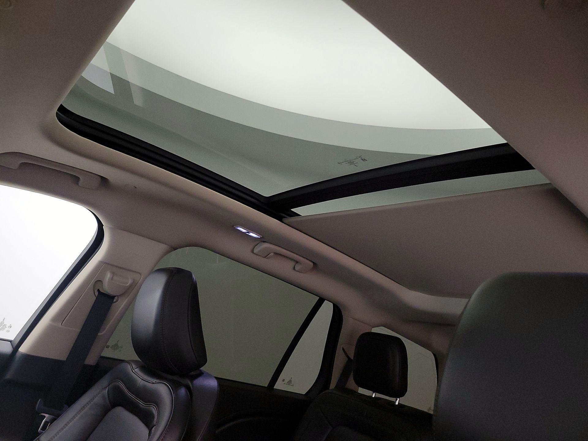 Thumbnail: 2022 Lincoln Aviator - 19