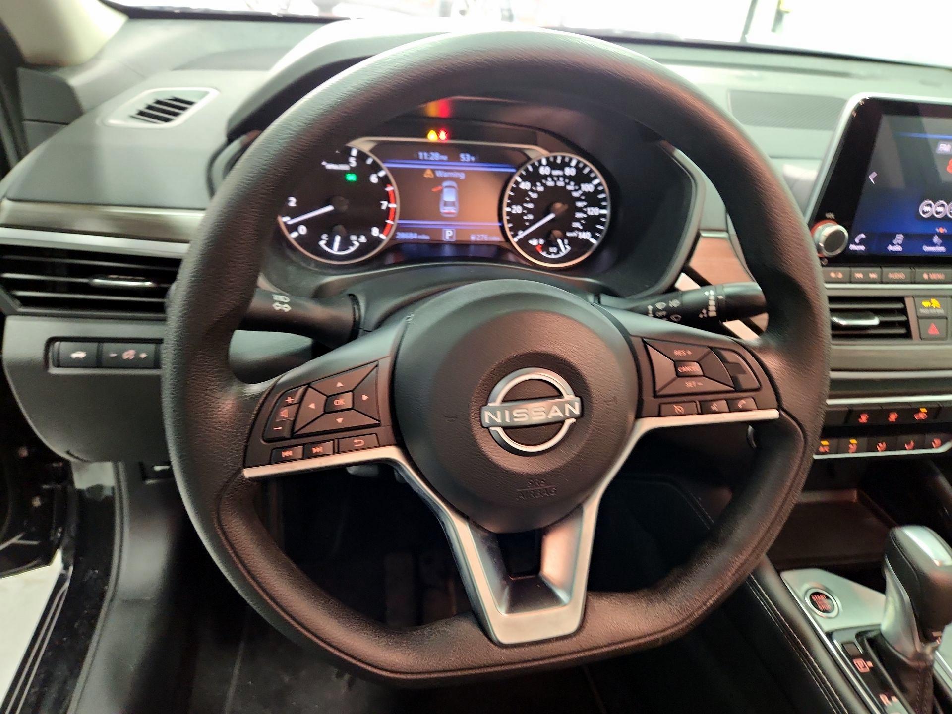 Thumbnail: 2023 Nissan Altima - 10