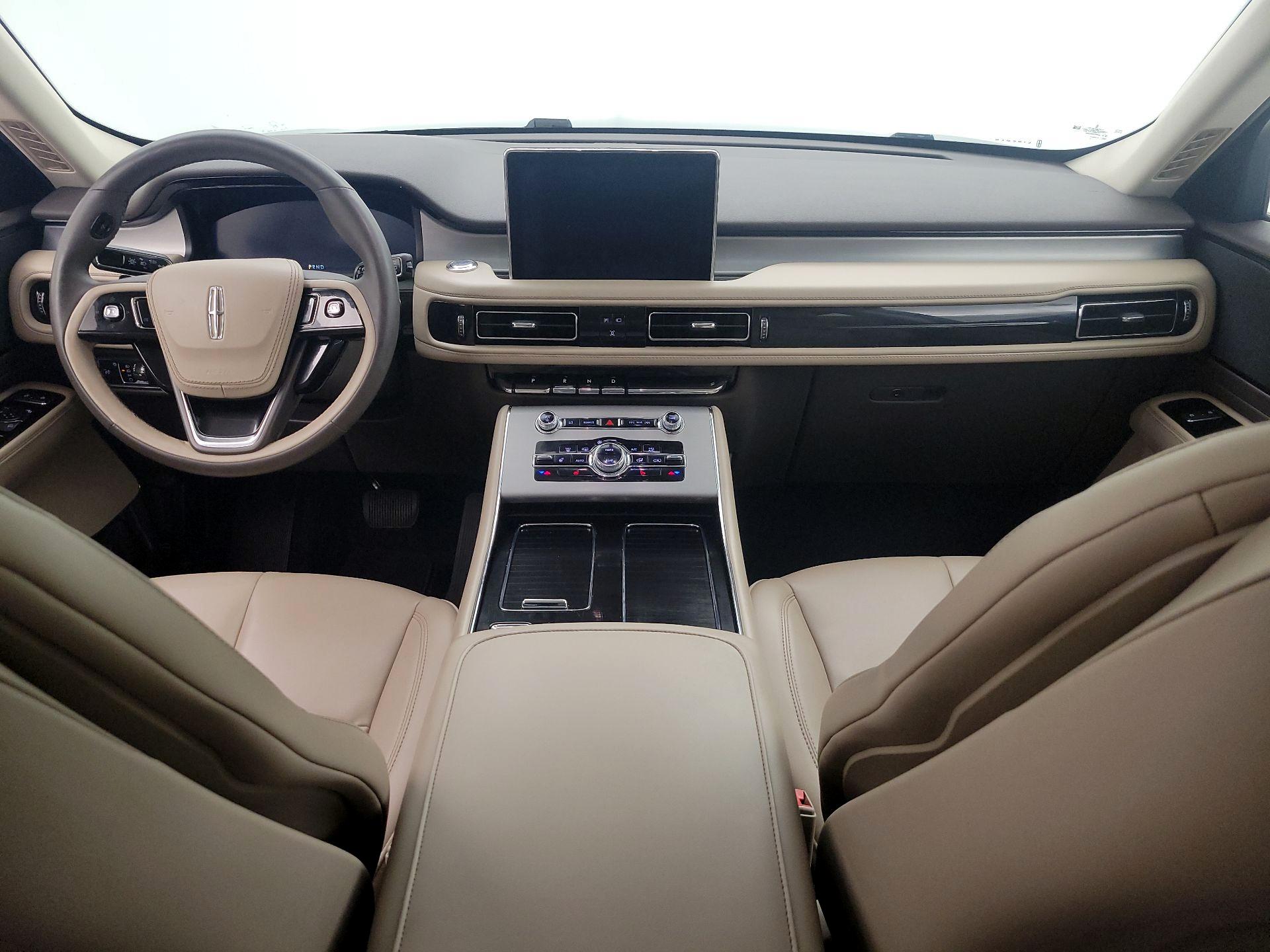 Thumbnail: 2022 Lincoln Aviator - 9