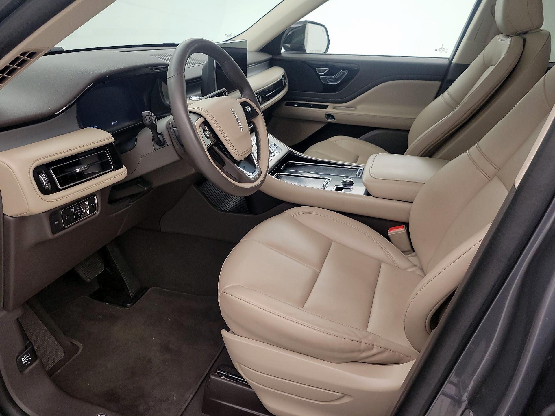 Thumbnail: 2022 Lincoln Aviator - 11