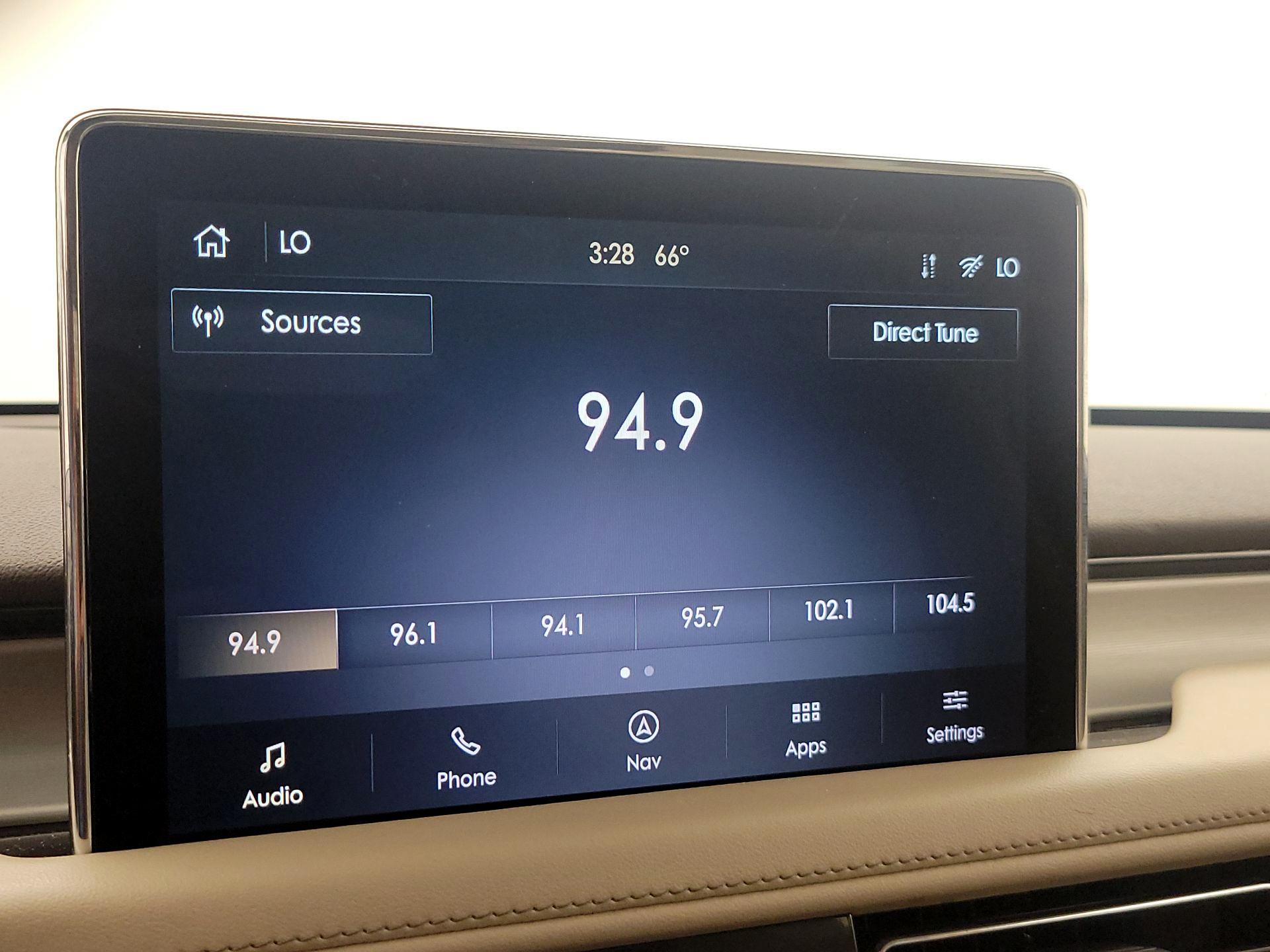 Thumbnail: 2022 Lincoln Aviator - 16