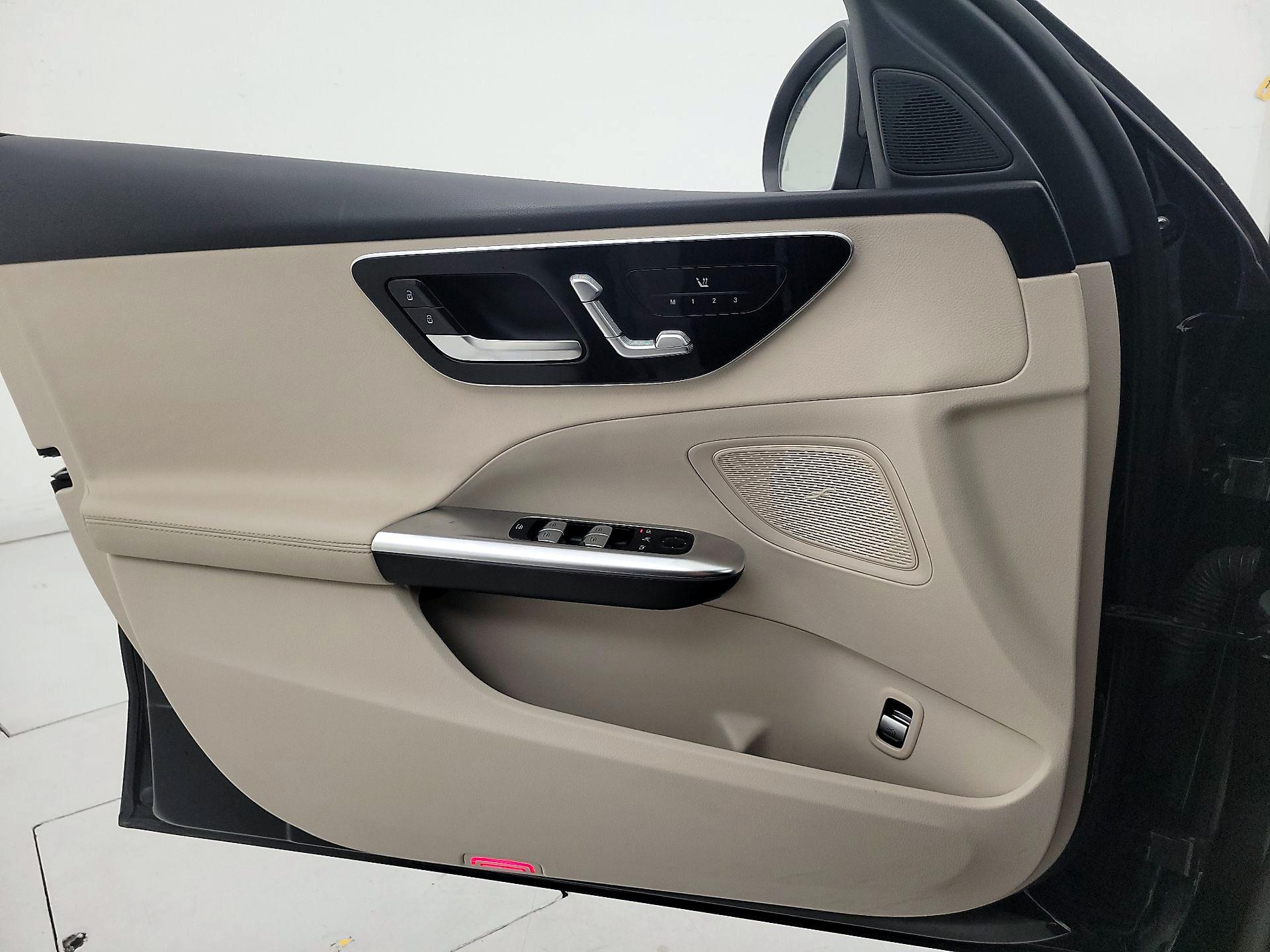 Thumbnail: 2022 Mercedes-Benz C-Class - 12