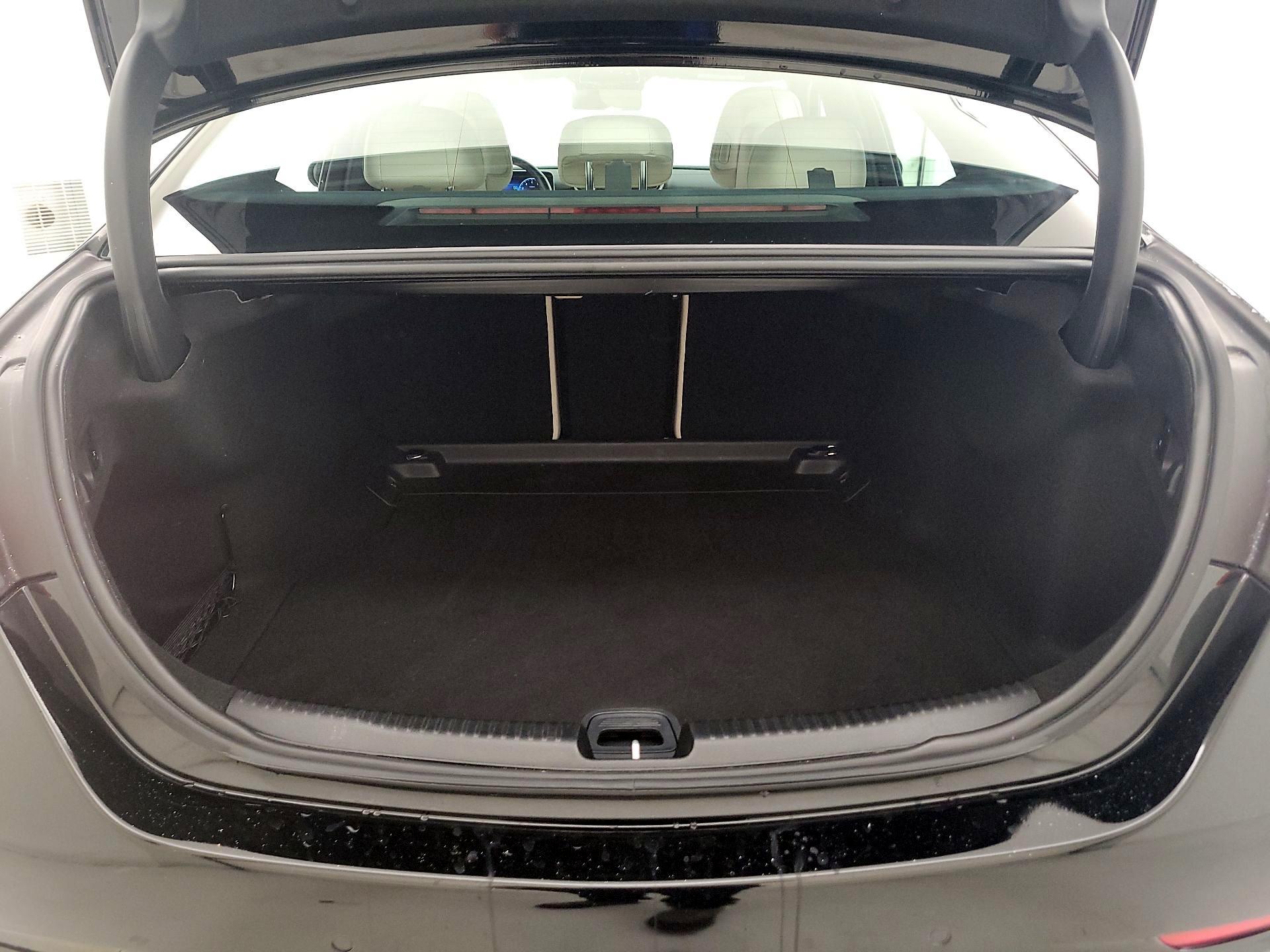 Thumbnail: 2022 Mercedes-Benz C-Class - 20