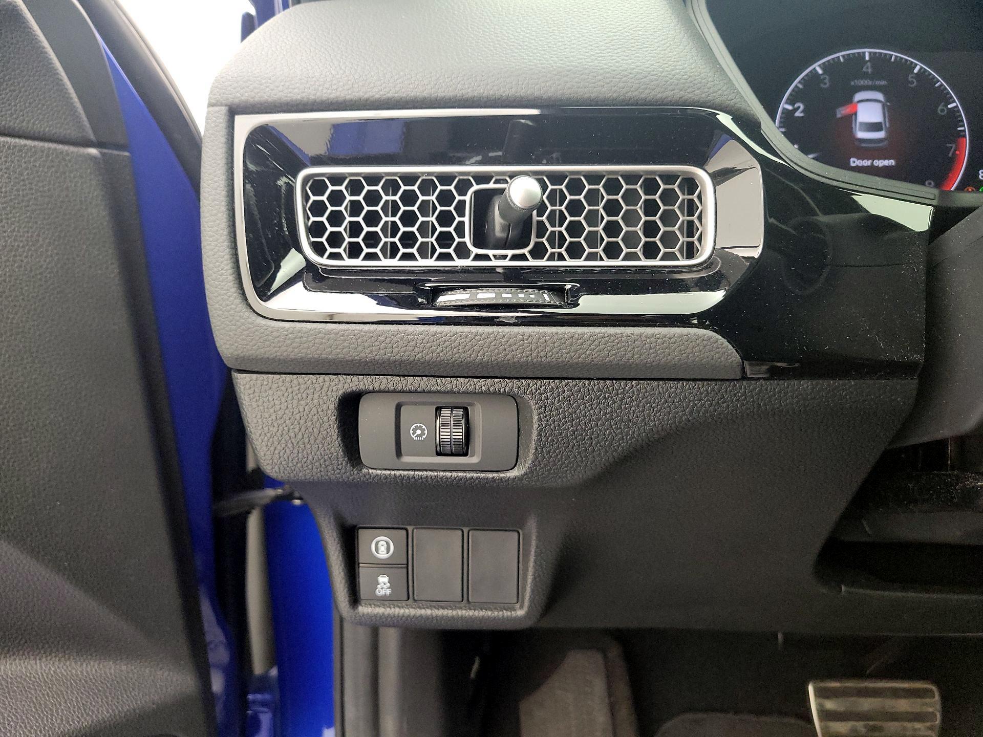 Thumbnail: 2024 Honda Civic - 13