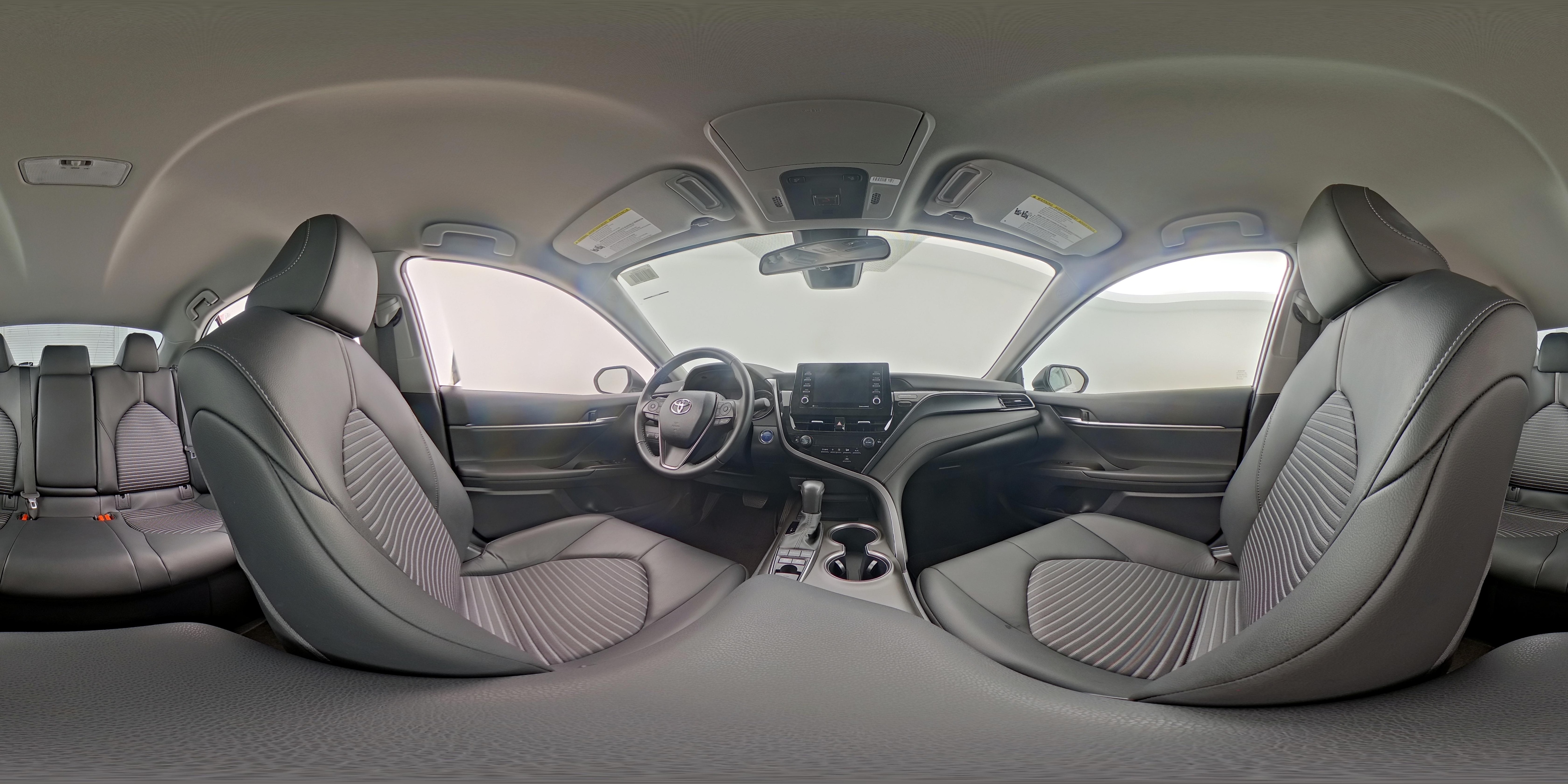 2024 Toyota Camry SE - Photo 24