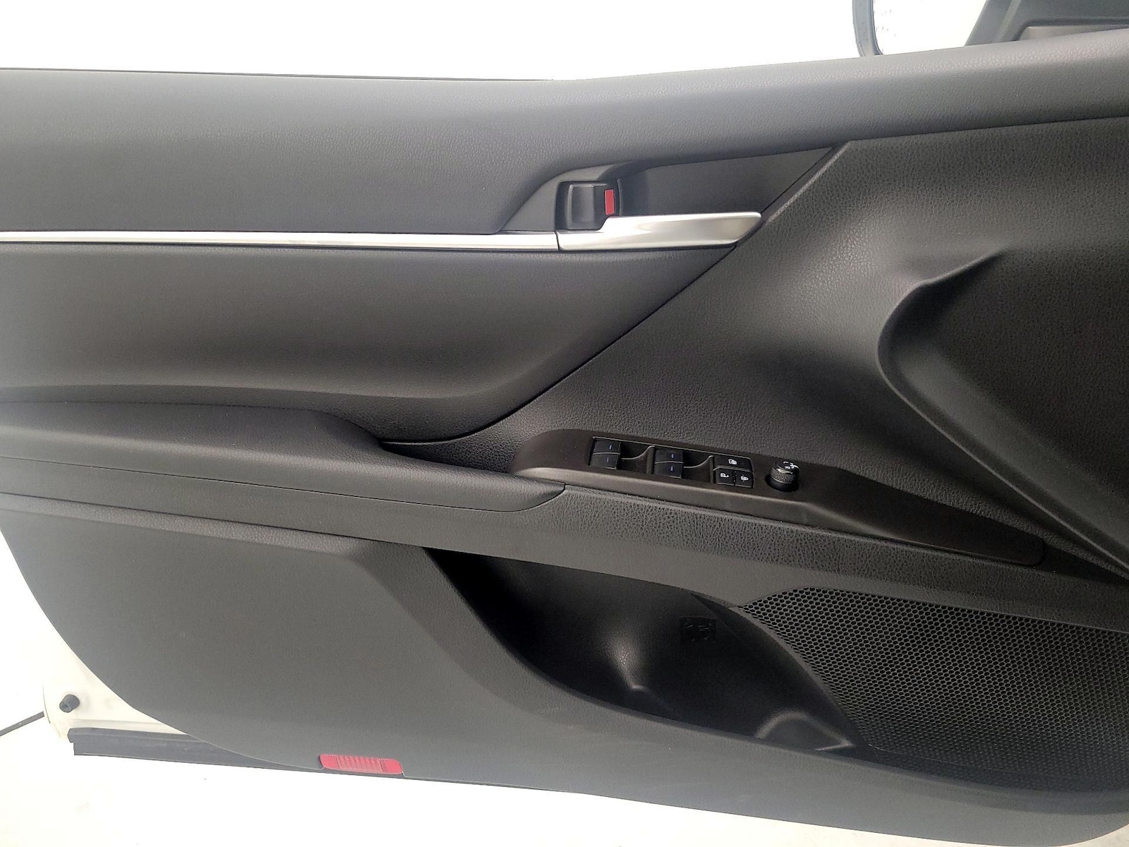 2024 Toyota Camry SE - Photo 13