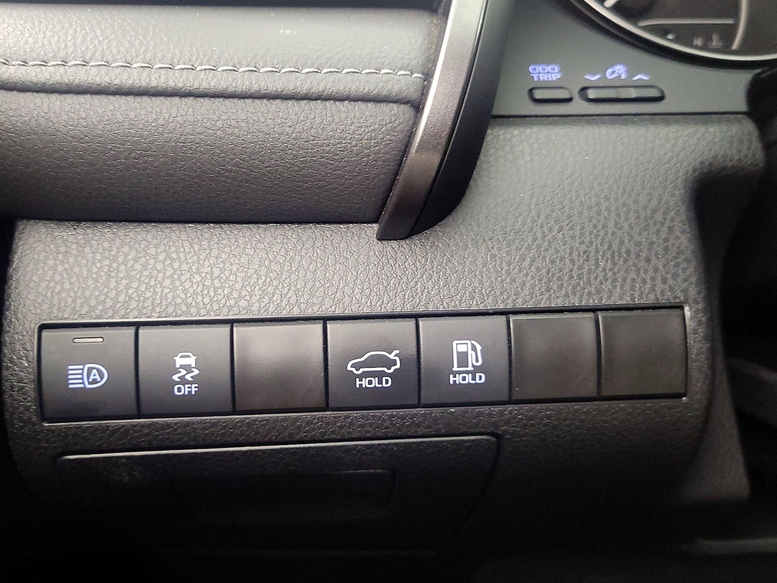 2024 Toyota Camry SE - Photo 14