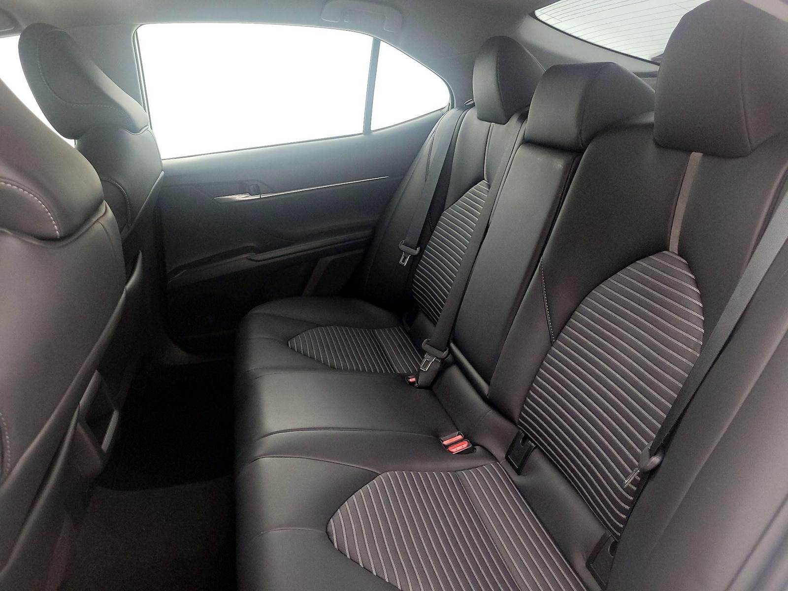 2024 Toyota Camry SE - Photo 20