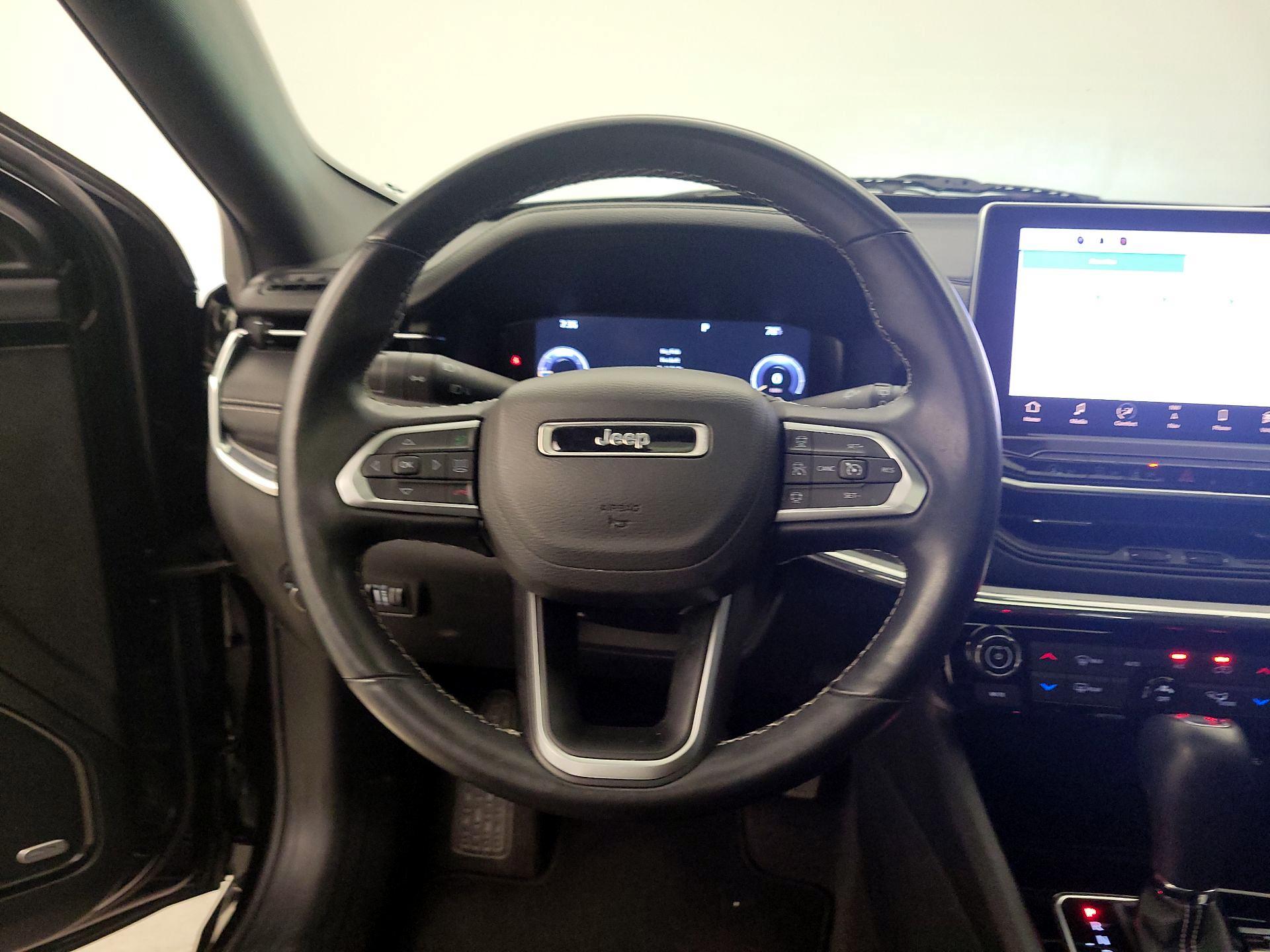 Thumbnail: 2022 Jeep Compass - 10