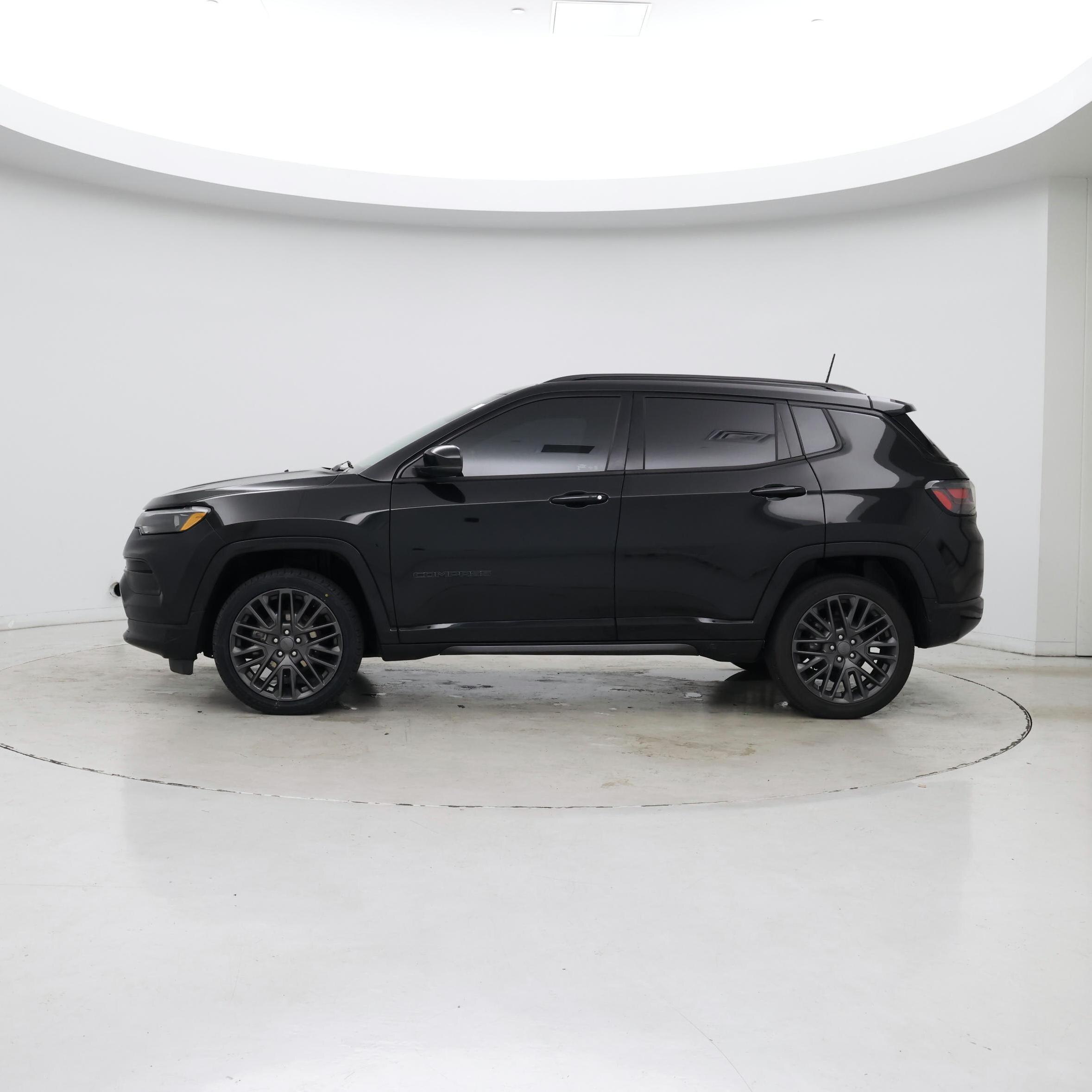 Thumbnail: 2022 Jeep Compass - 3