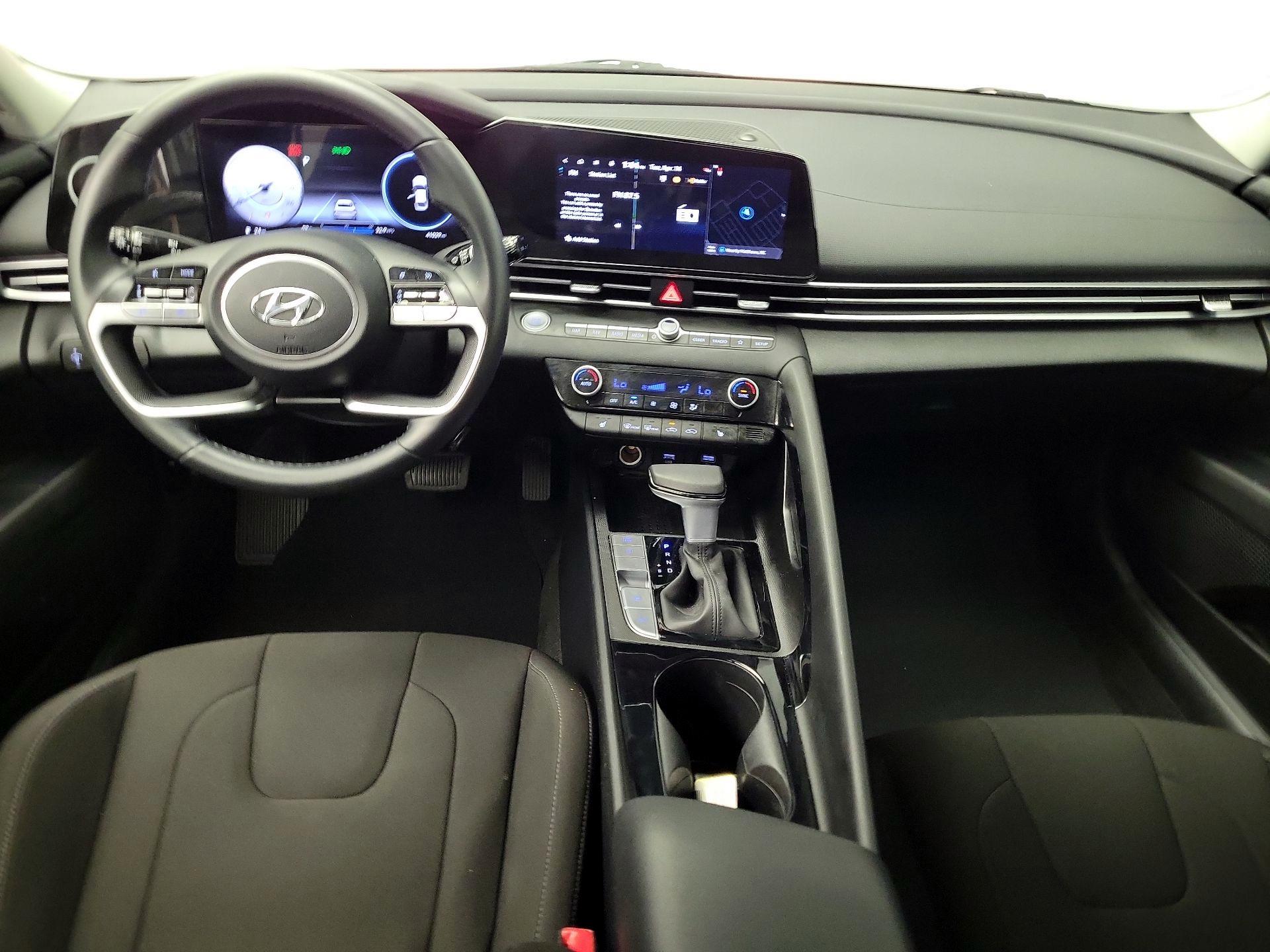 Thumbnail: 2023 Hyundai Elantra - 9