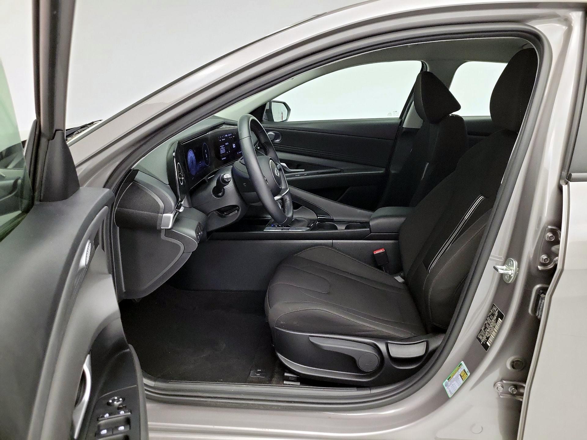 Thumbnail: 2023 Hyundai Elantra - 11