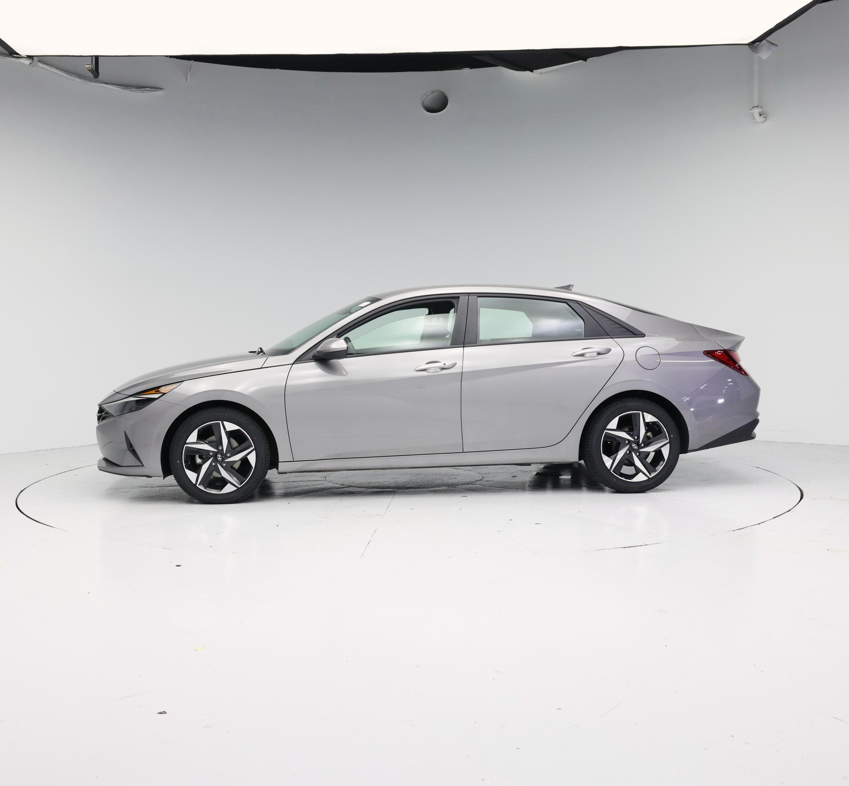 Thumbnail: 2023 Hyundai Elantra - 3