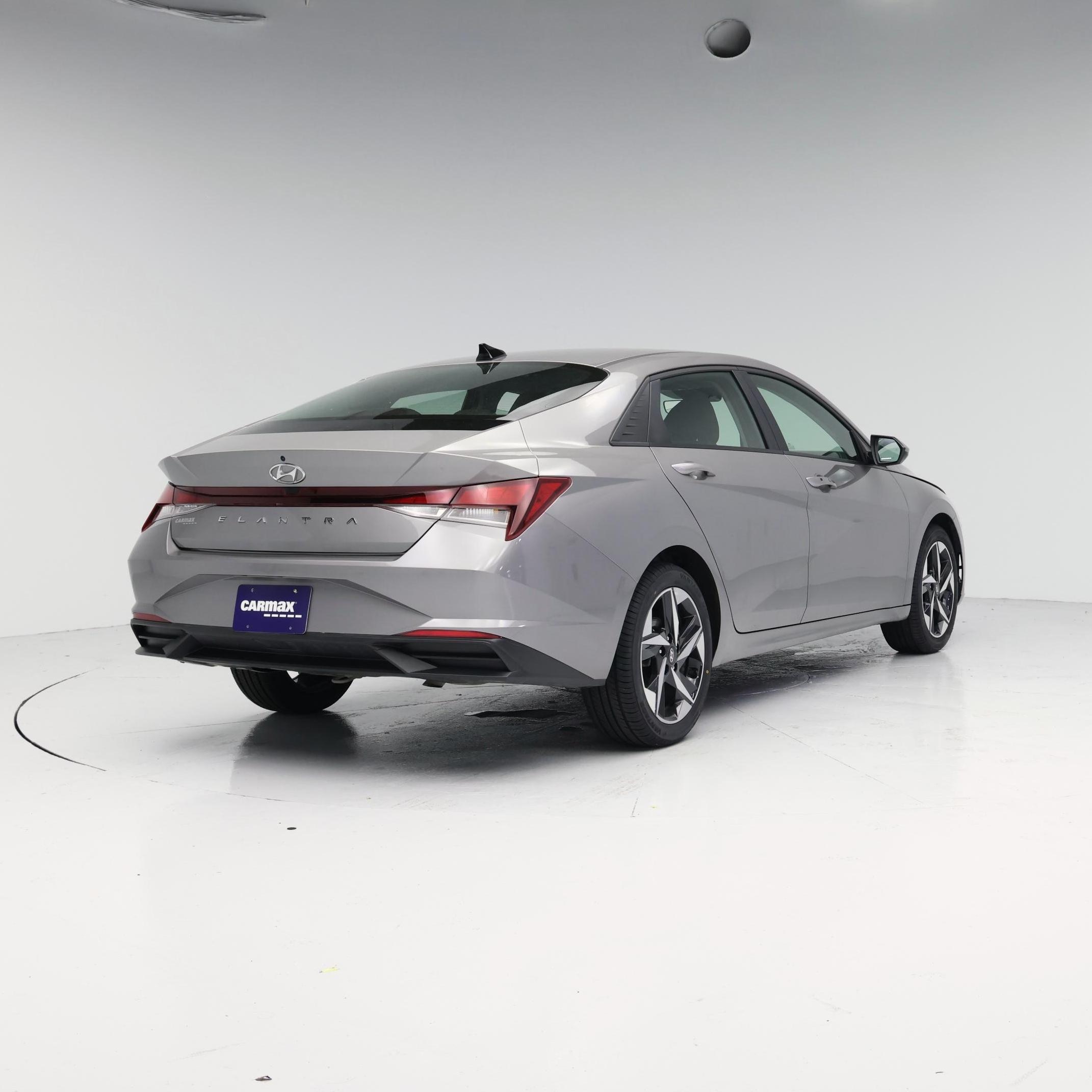 Thumbnail: 2023 Hyundai Elantra - 8