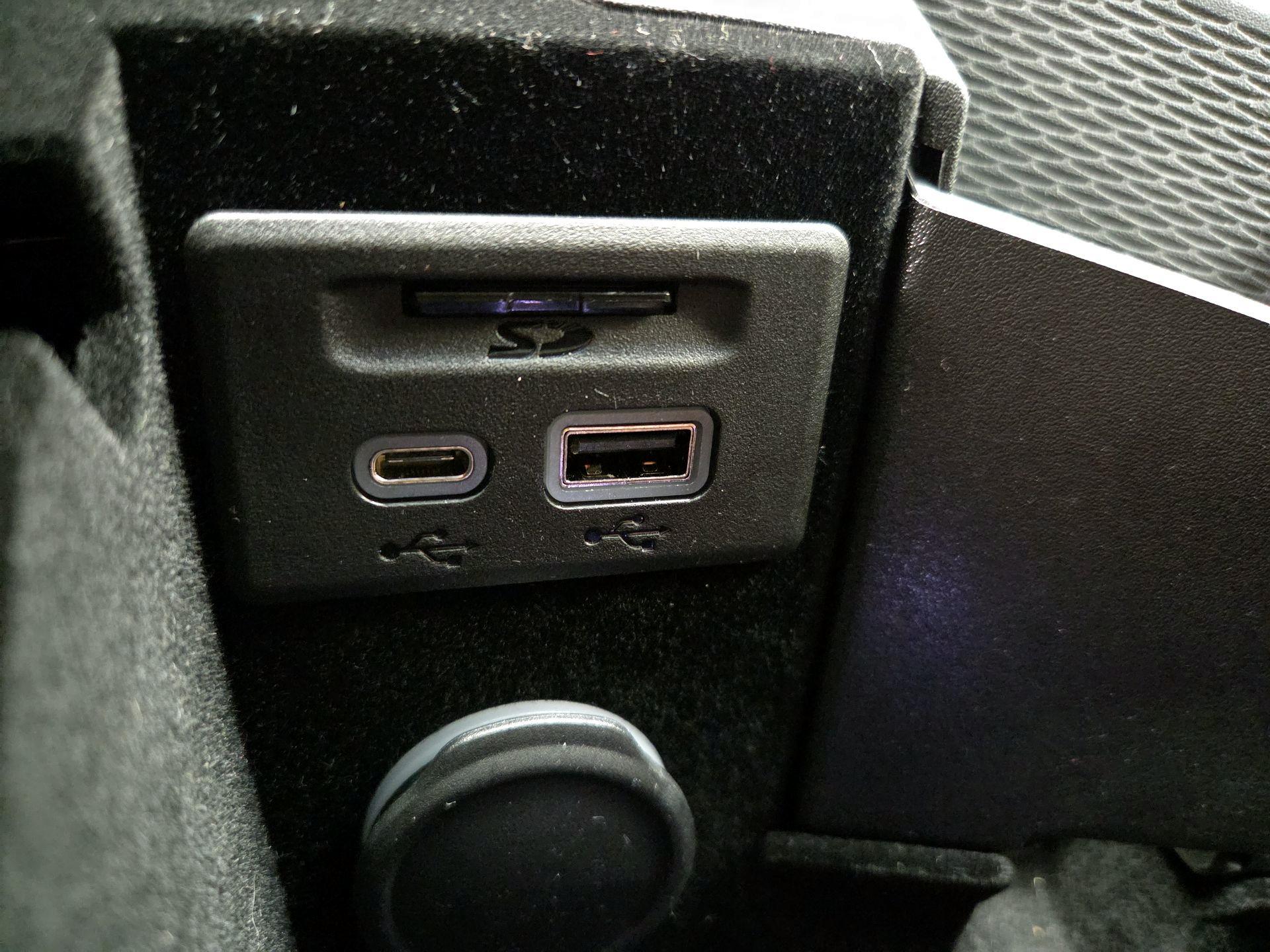 Thumbnail: 2022 Cadillac CT5 - 19