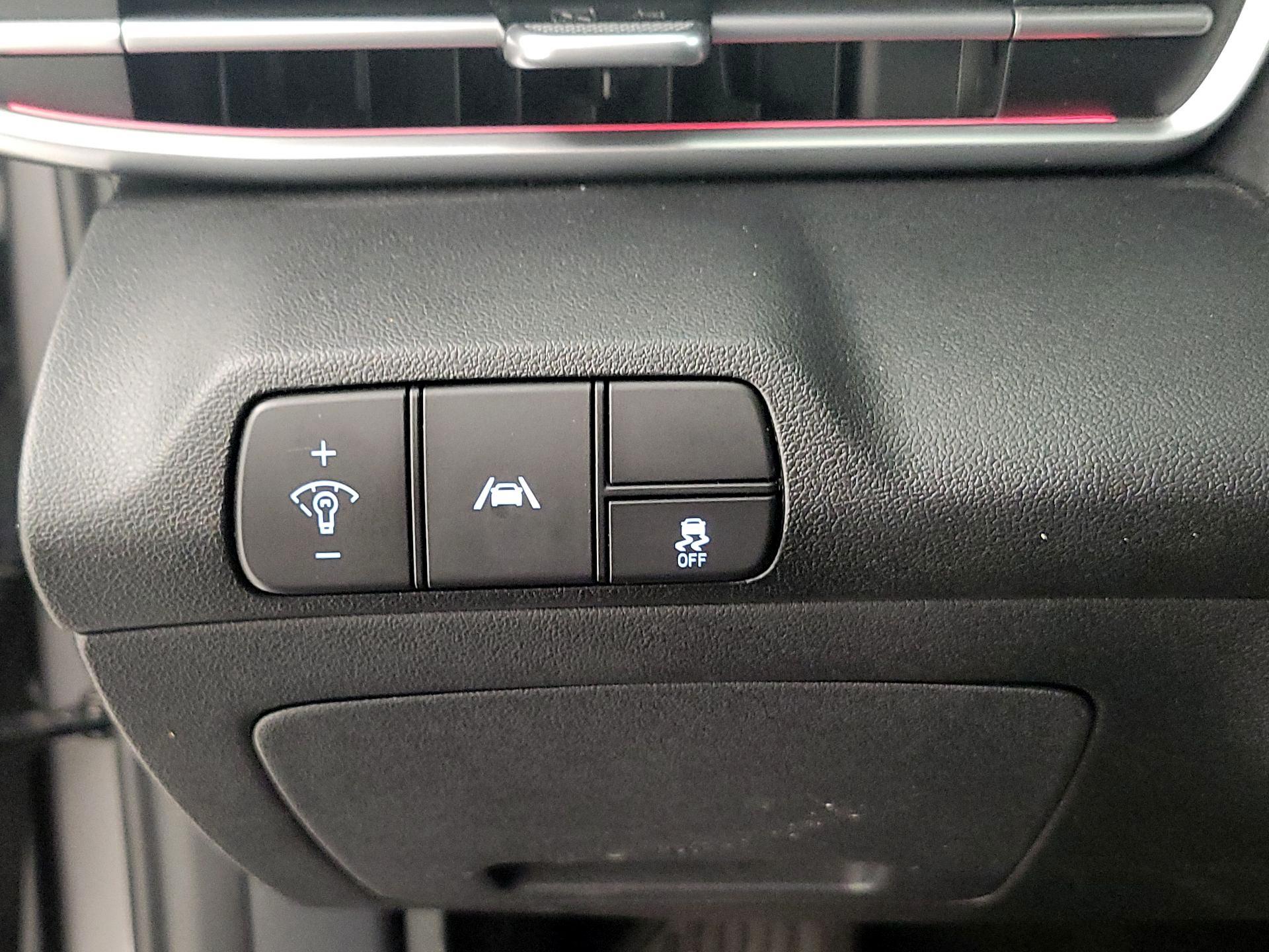 Thumbnail: 2023 Hyundai Elantra - 13