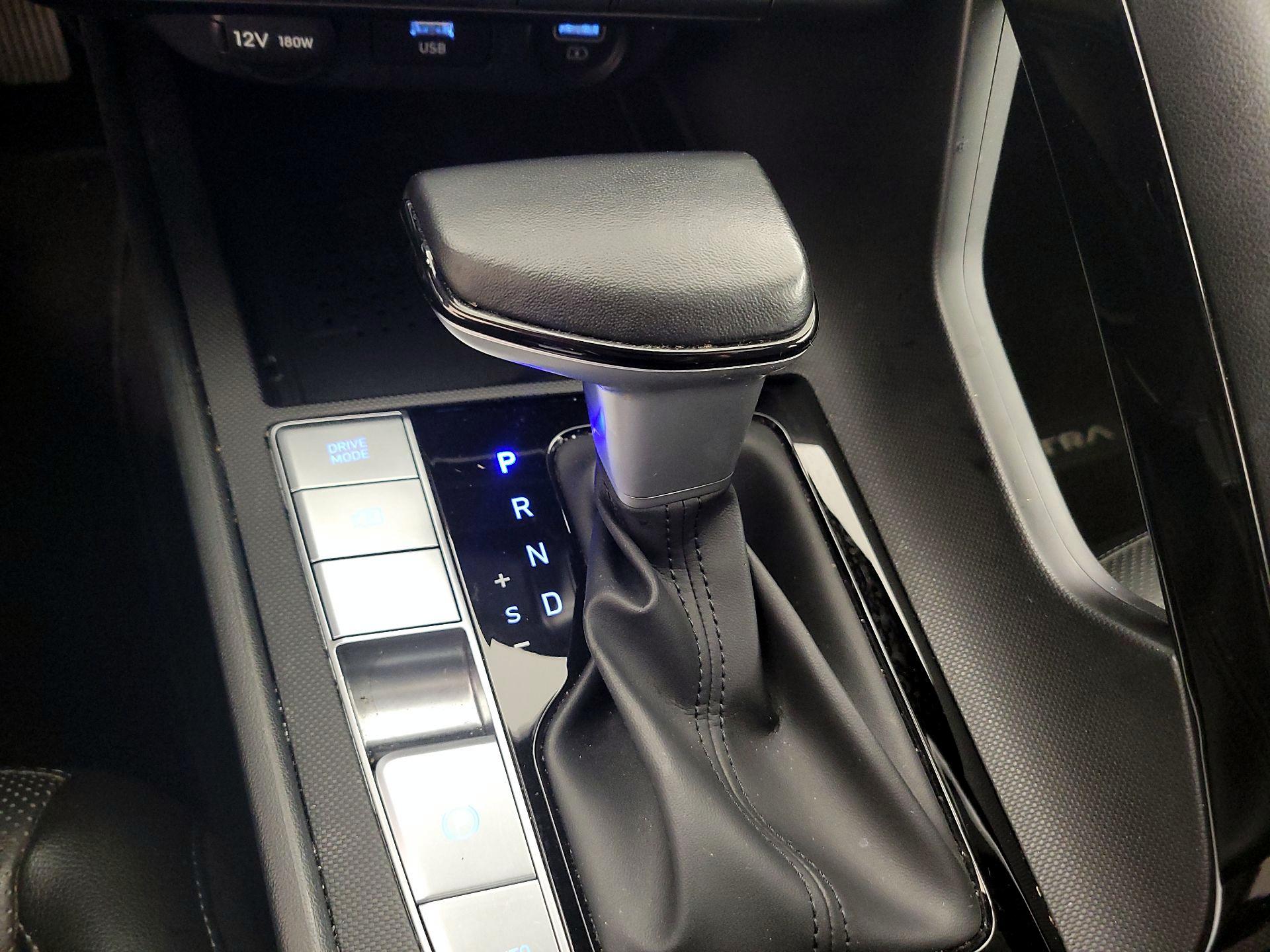 Thumbnail: 2023 Hyundai Elantra - 18