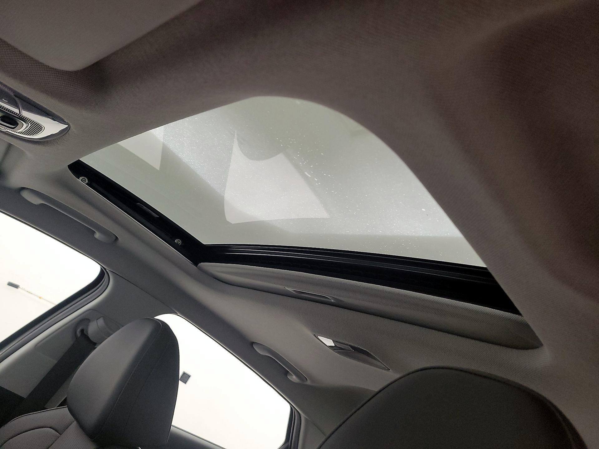 Thumbnail: 2023 Hyundai Elantra - 20