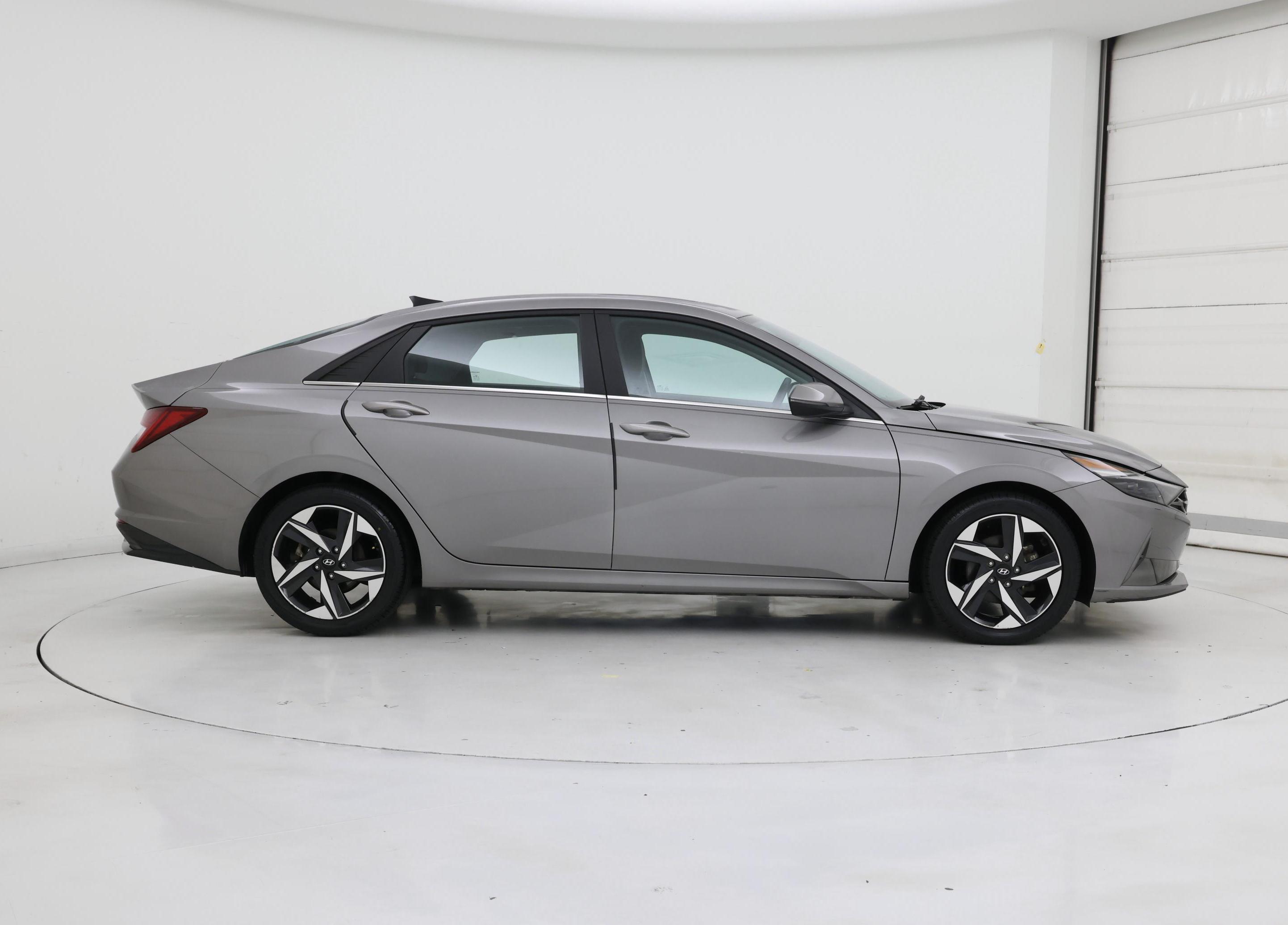 Thumbnail: 2023 Hyundai Elantra - 7