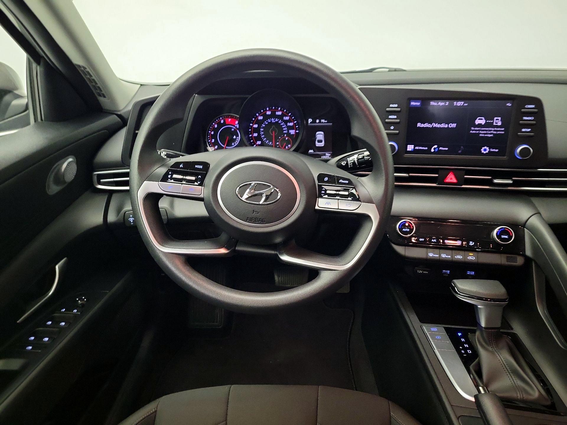 Thumbnail: 2023 Hyundai Elantra - 10