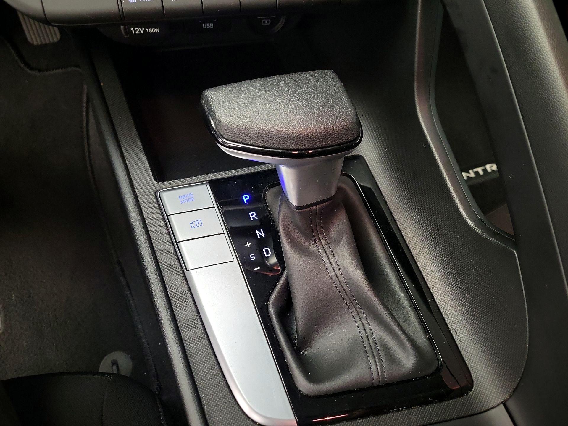 Thumbnail: 2023 Hyundai Elantra - 17