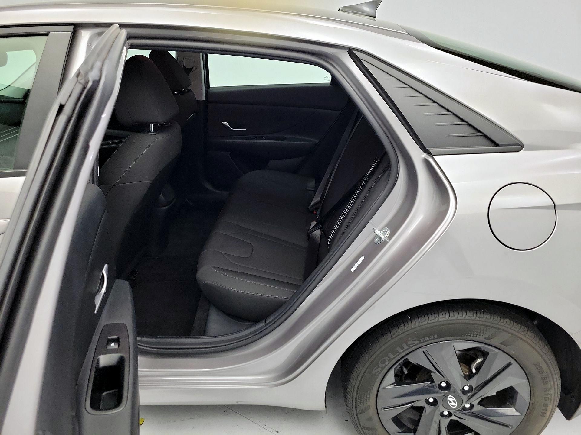 Thumbnail: 2023 Hyundai Elantra - 19