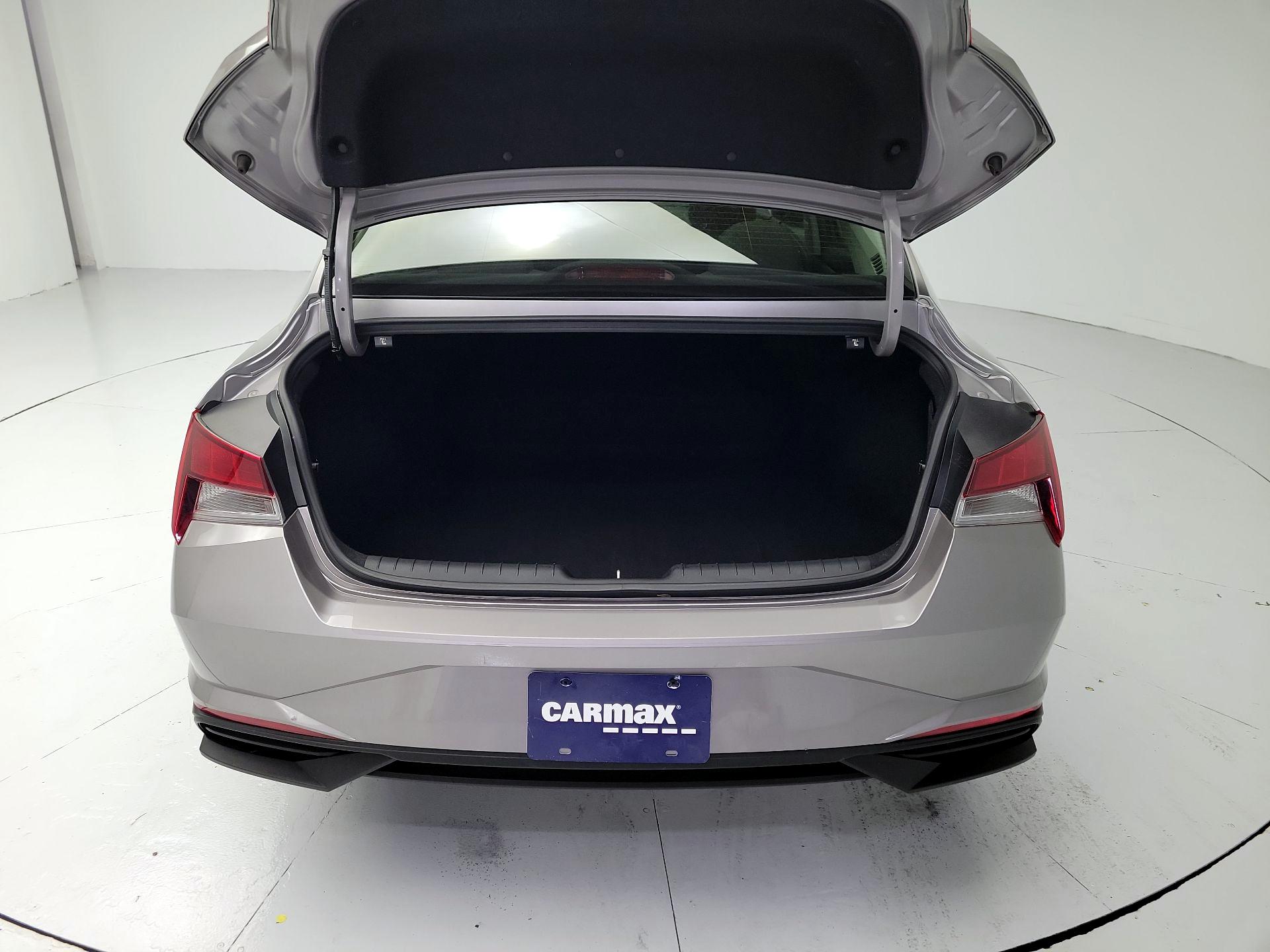 Thumbnail: 2023 Hyundai Elantra - 20