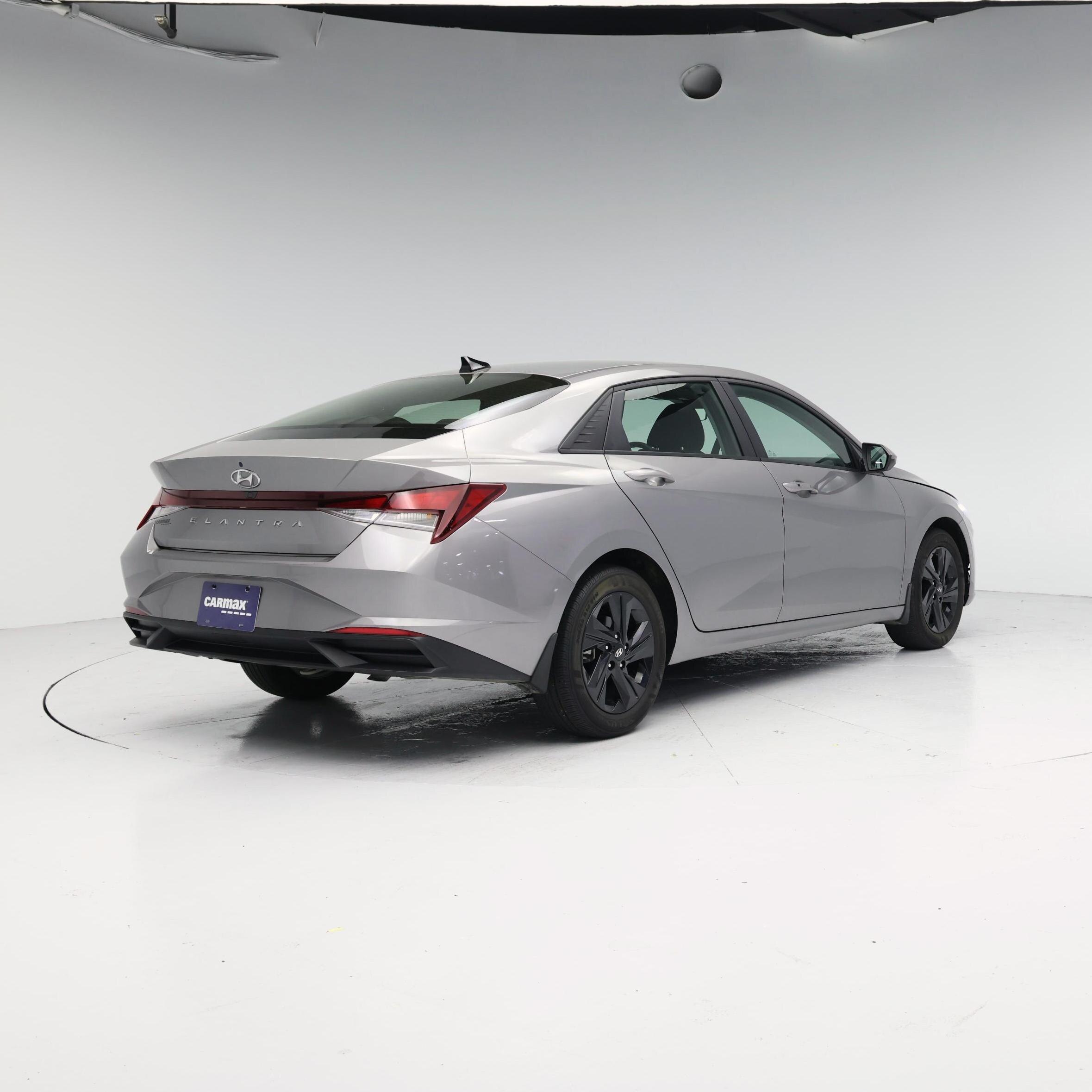 Thumbnail: 2023 Hyundai Elantra - 8