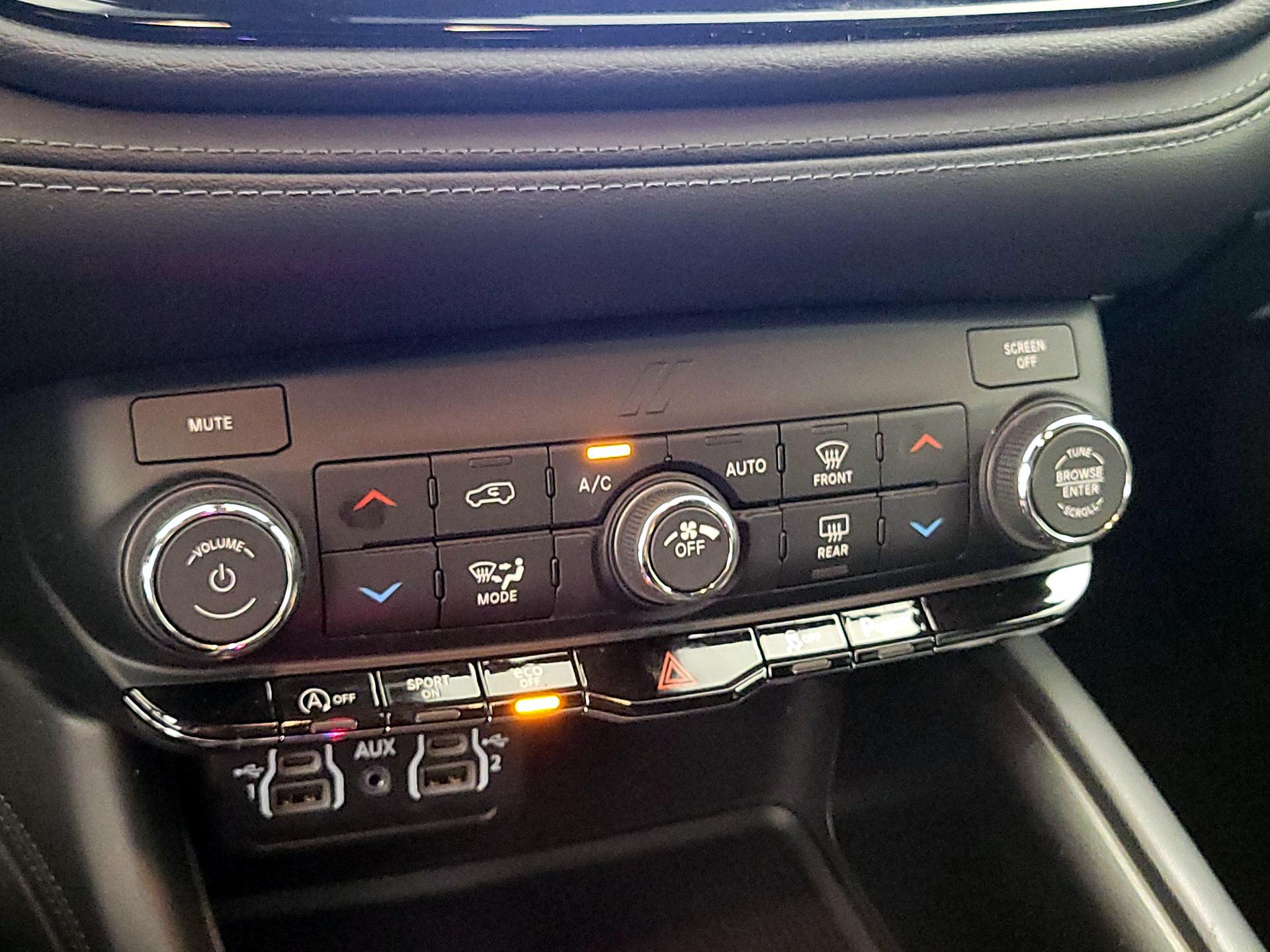 Thumbnail: 2022 Dodge Durango - 16