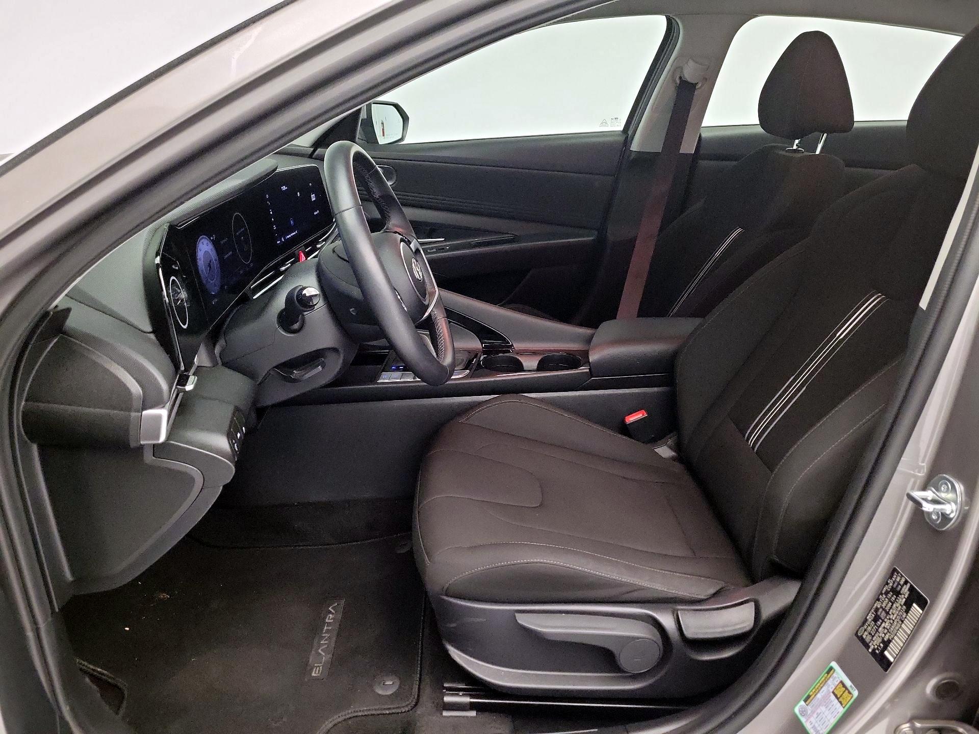 Thumbnail: 2023 Hyundai Elantra - 11